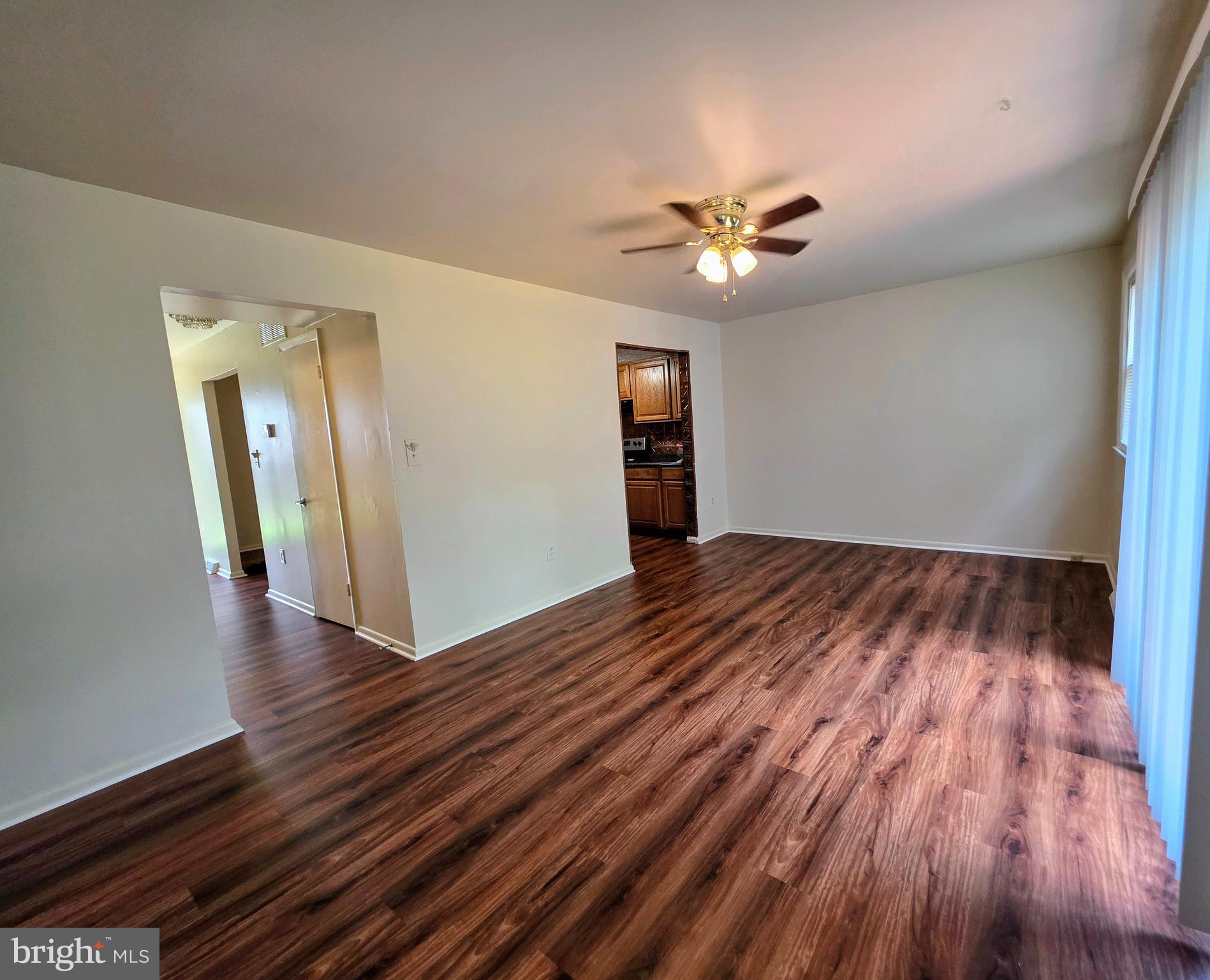 822 CALVERT TOWNE DRIVE