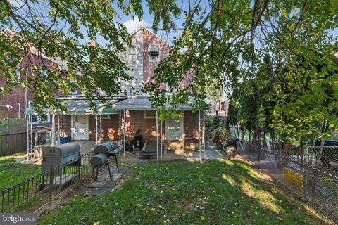 82 MARPLE AVENUE CLIFTON HEIGHTS PA 19018