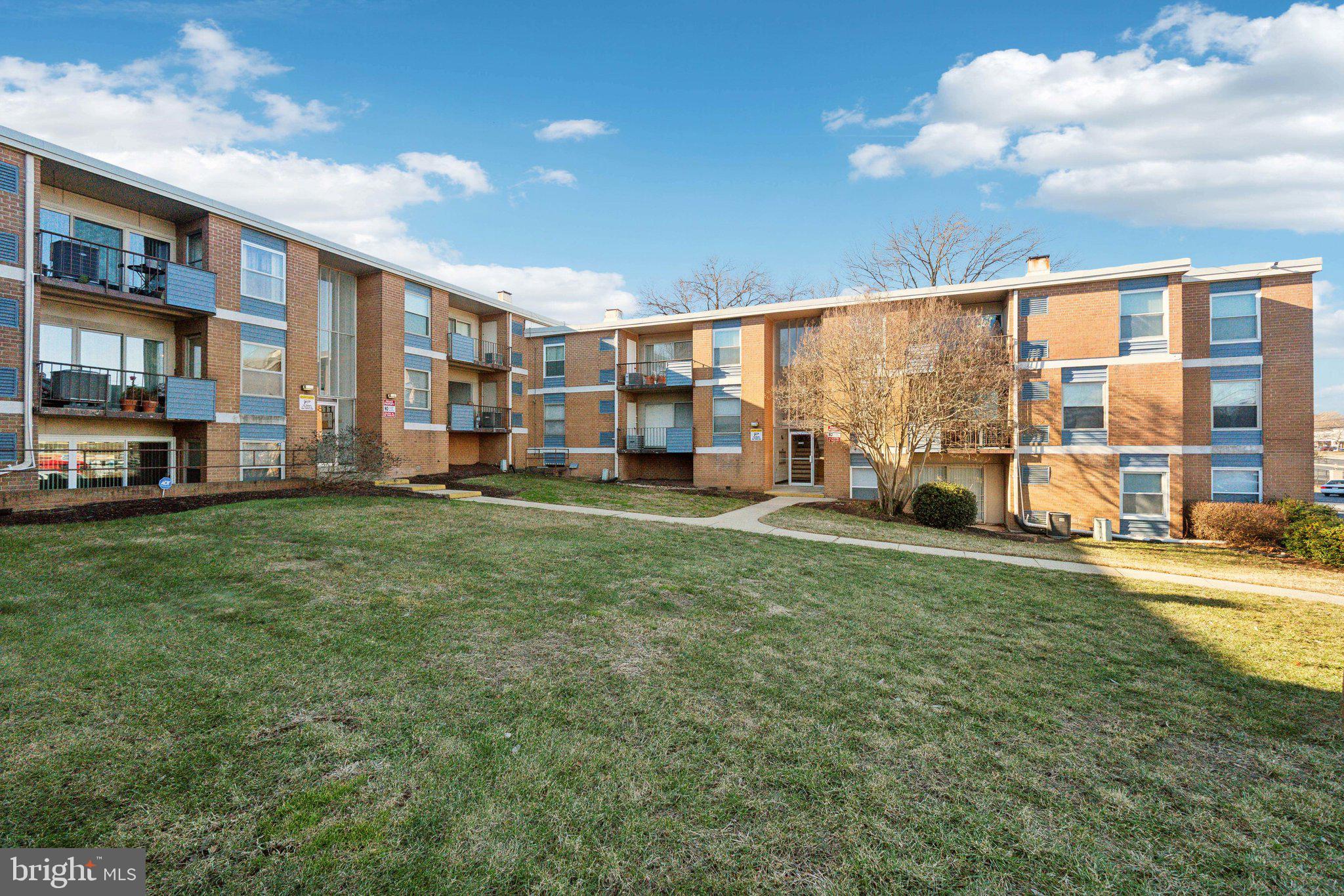 MARLOW TOWERS CONDOMINIUMS - Residential