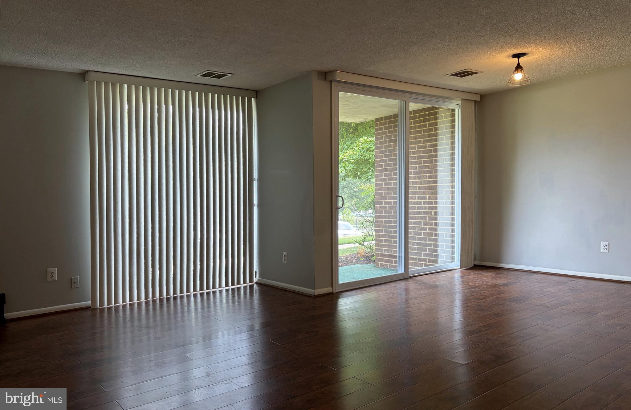 10237 PRINCE PLACE 25-105
