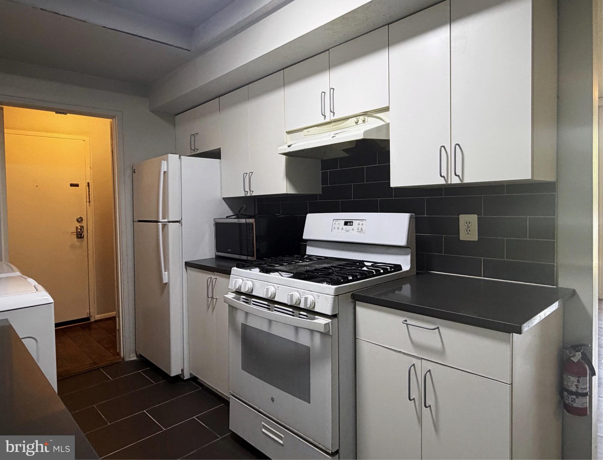 10237 PRINCE PLACE 25-105
