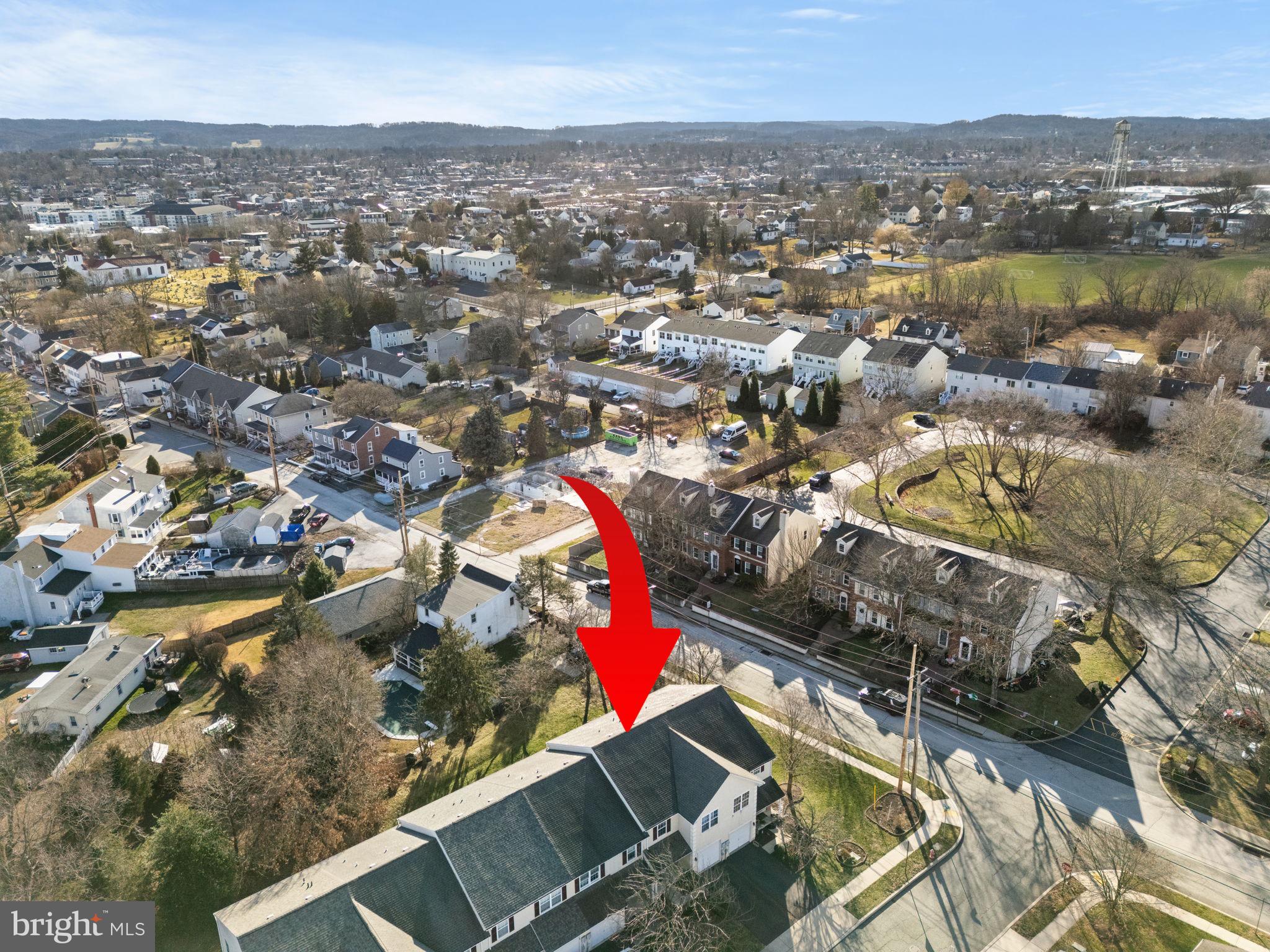 COURT AT THE LEDGES - Residential