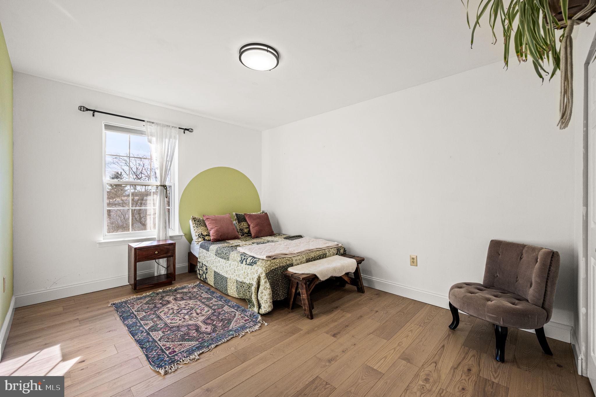 COURT AT THE LEDGES - Residential