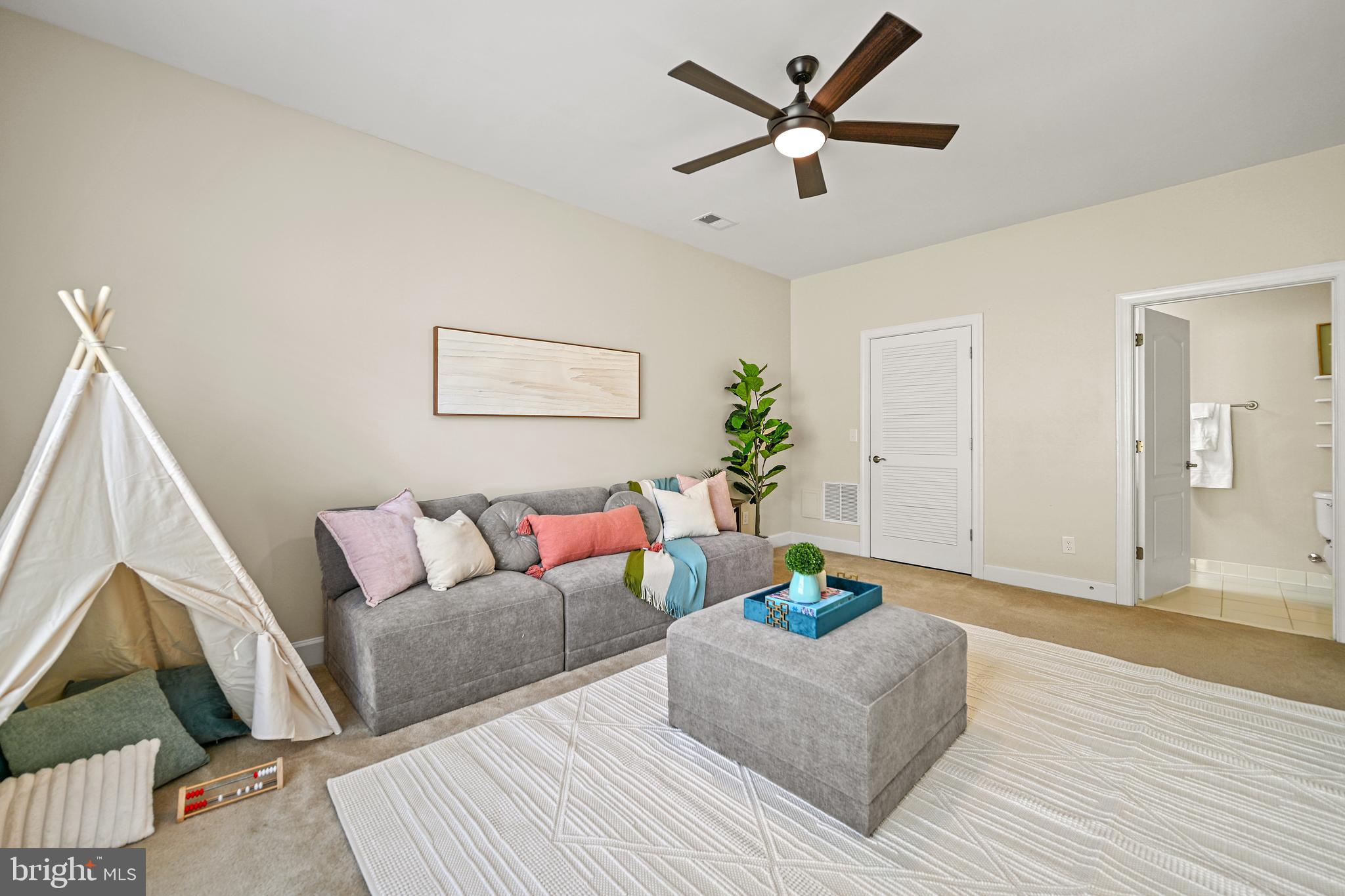 MARINA LANDING - Residential