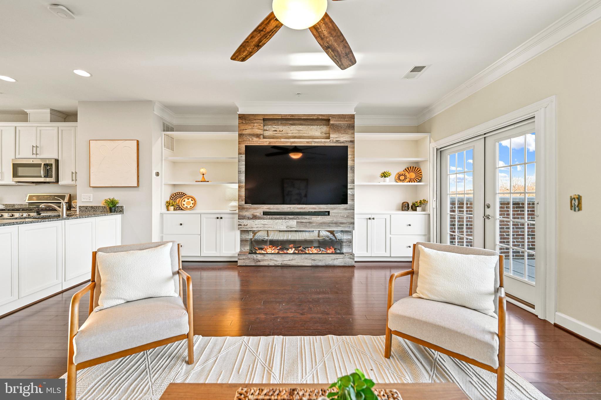 MARINA LANDING - Residential