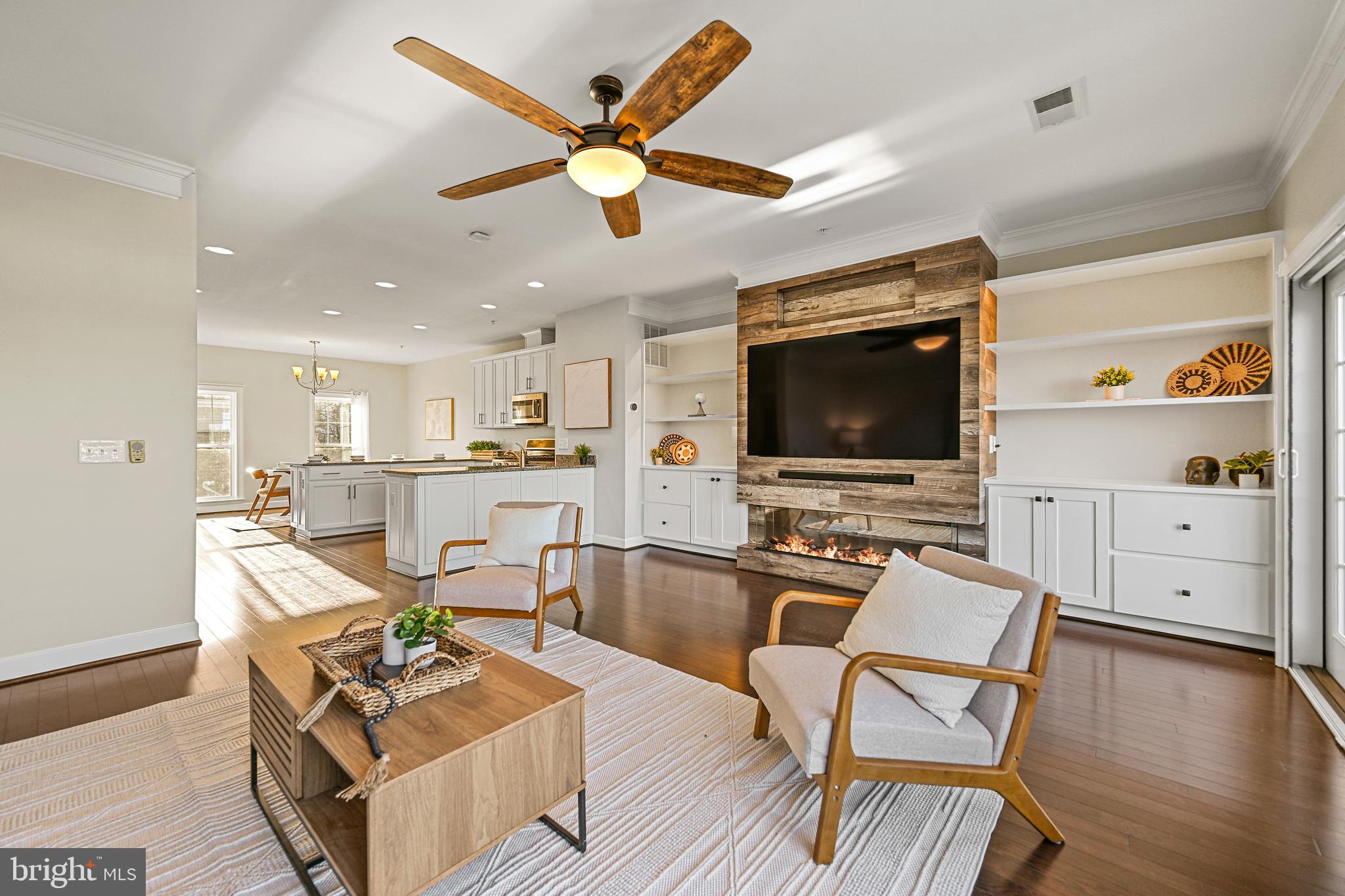 MARINA LANDING - Residential