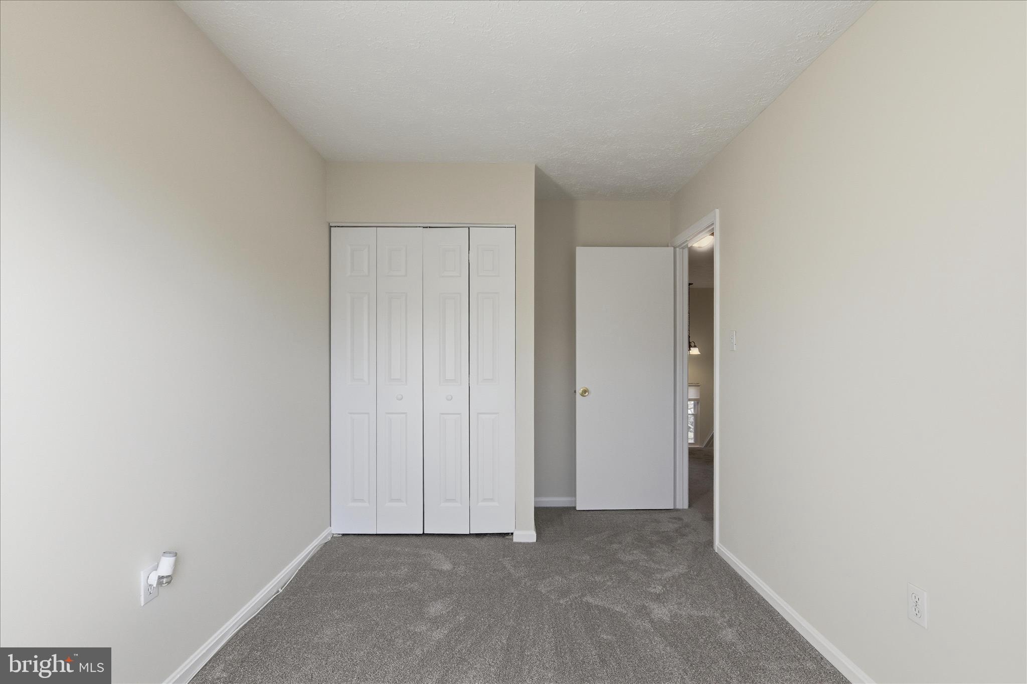 RIVERSIDE RUN IND HEAD - Residential