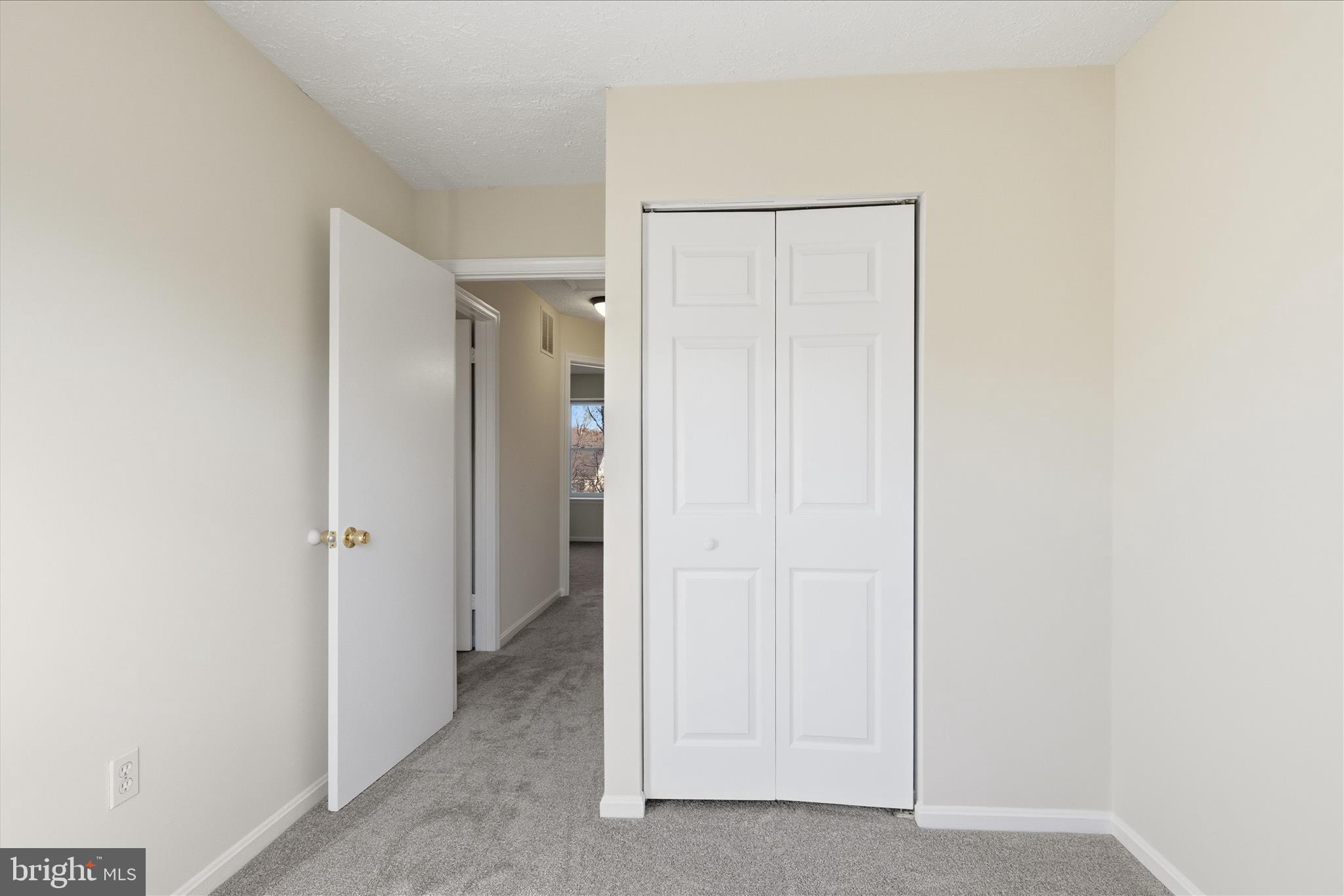 RIVERSIDE RUN IND HEAD - Residential