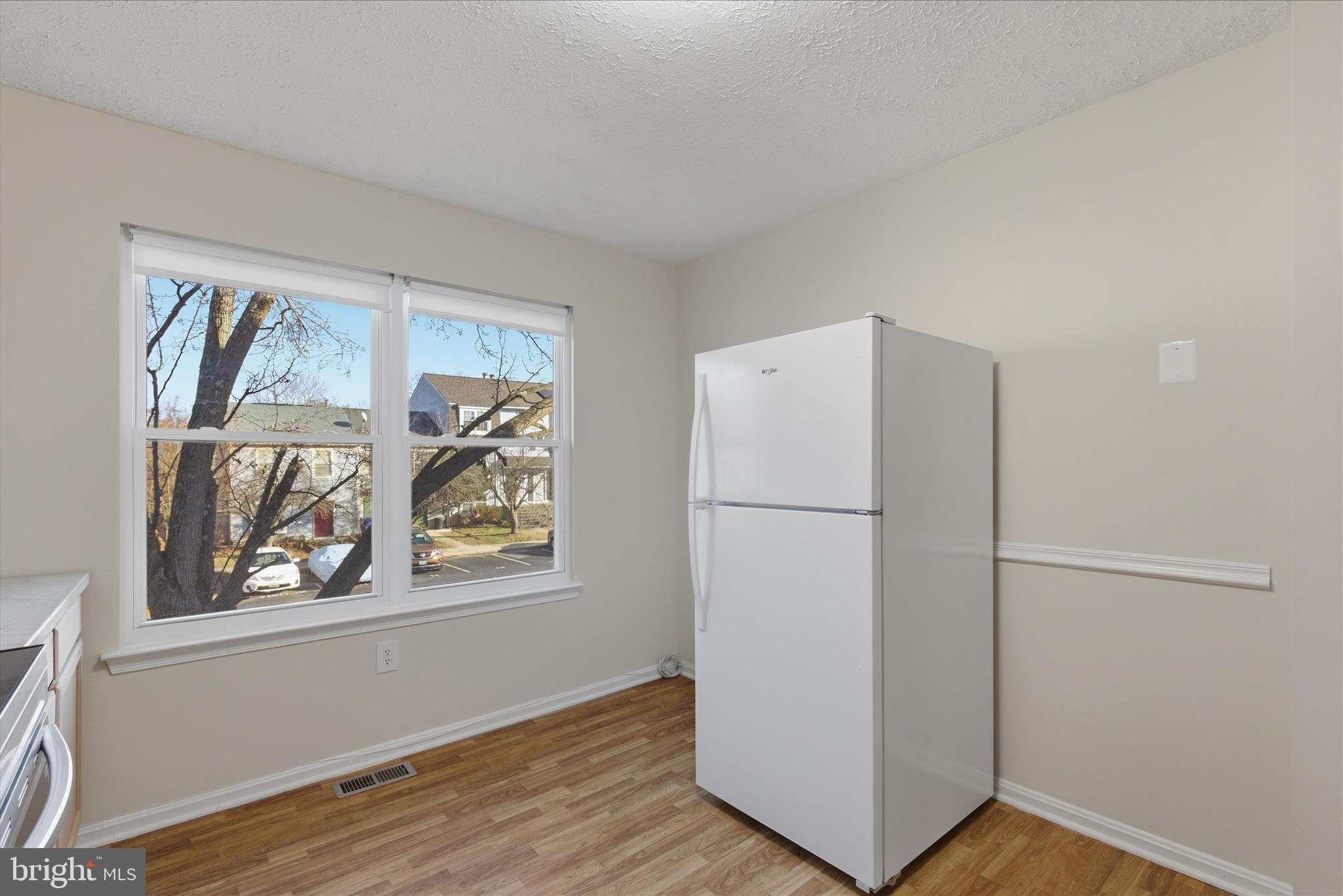 RIVERSIDE RUN IND HEAD - Residential