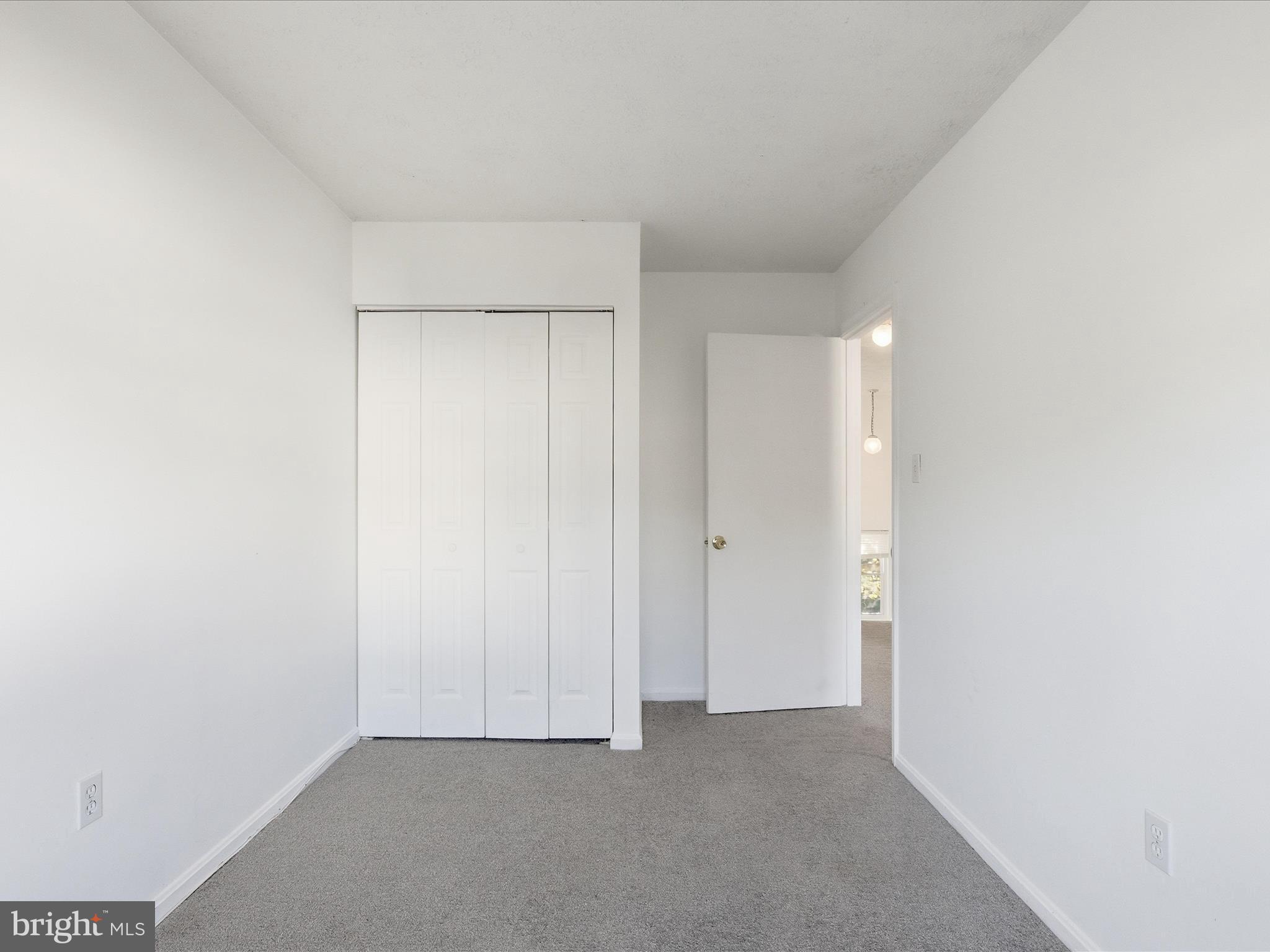 RIVERSIDE RUN IND HEAD - Residential