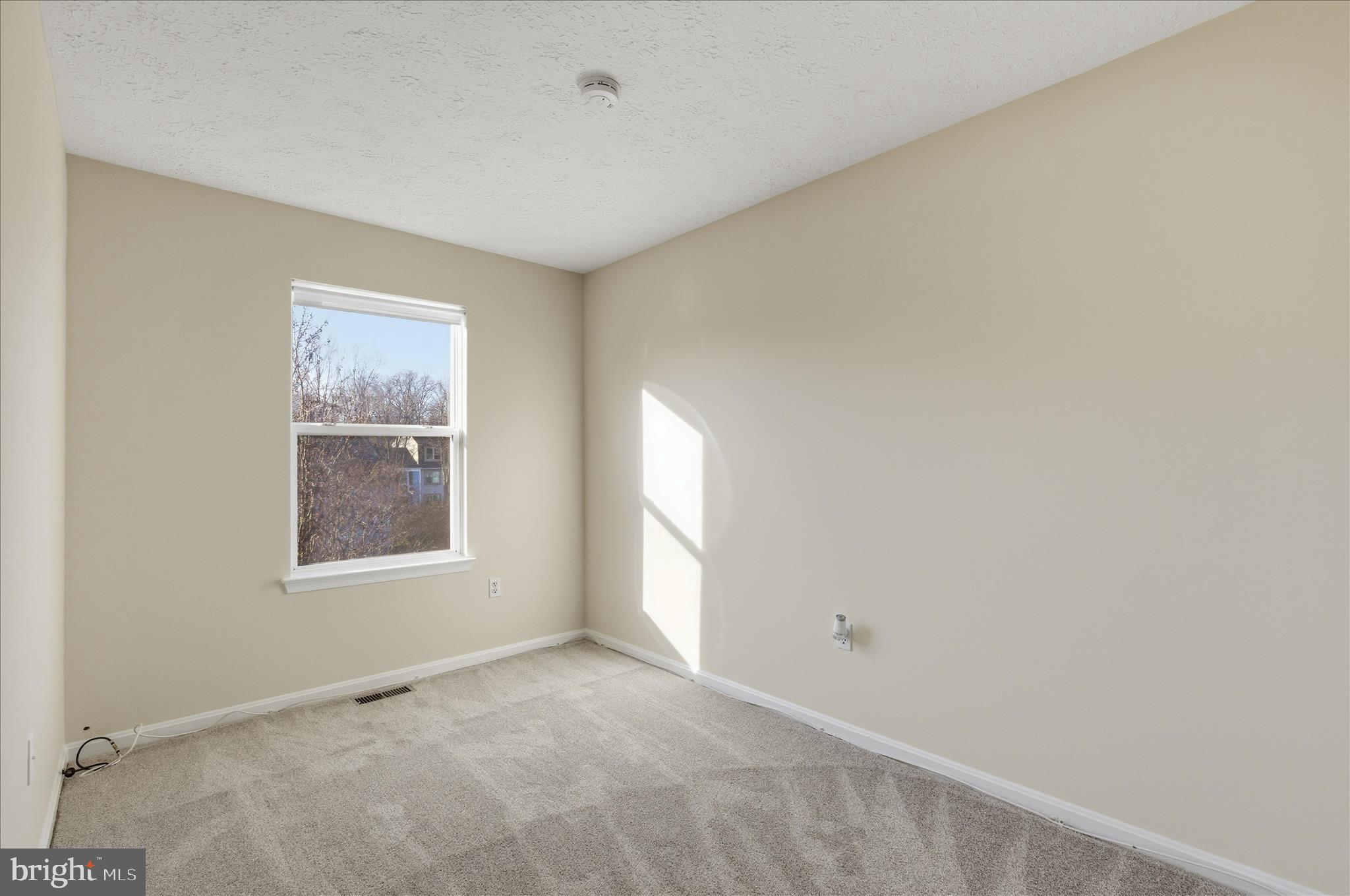 RIVERSIDE RUN IND HEAD - Residential