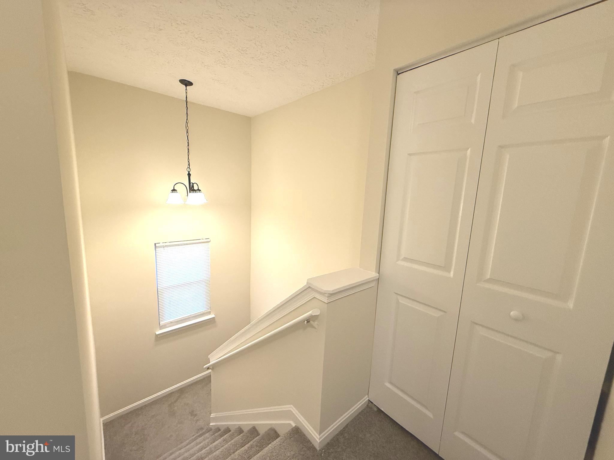 RIVERSIDE RUN IND HEAD - Residential