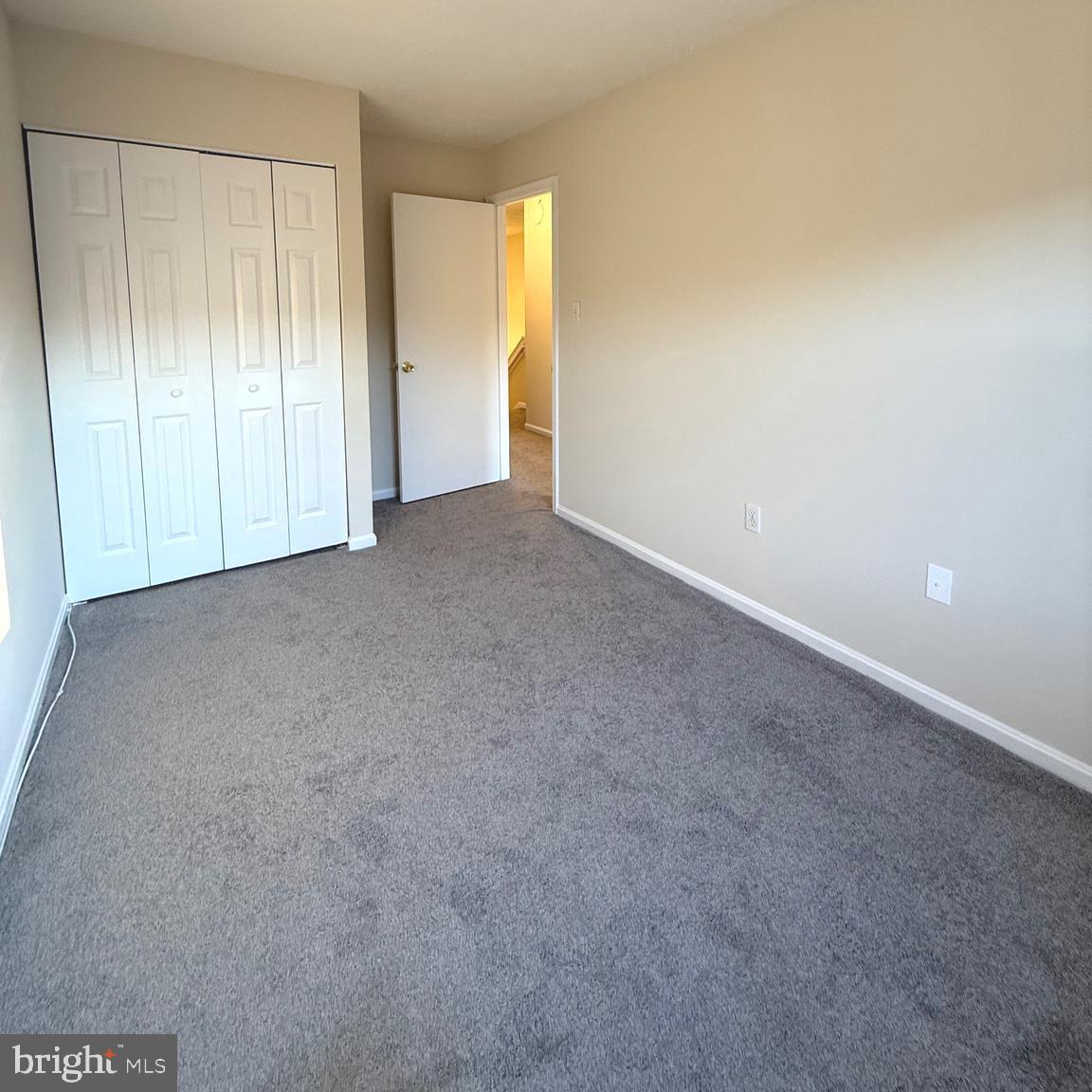 RIVERSIDE RUN IND HEAD - Residential