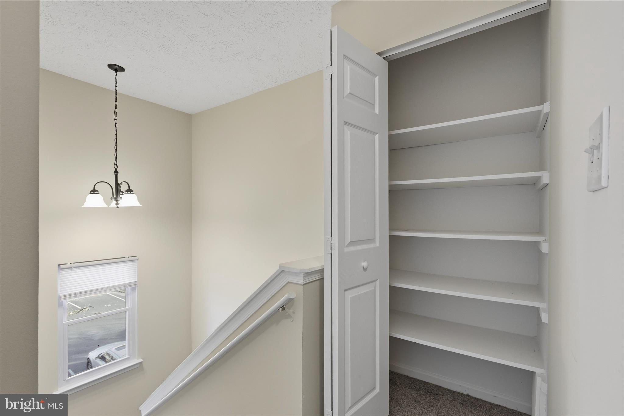 RIVERSIDE RUN IND HEAD - Residential