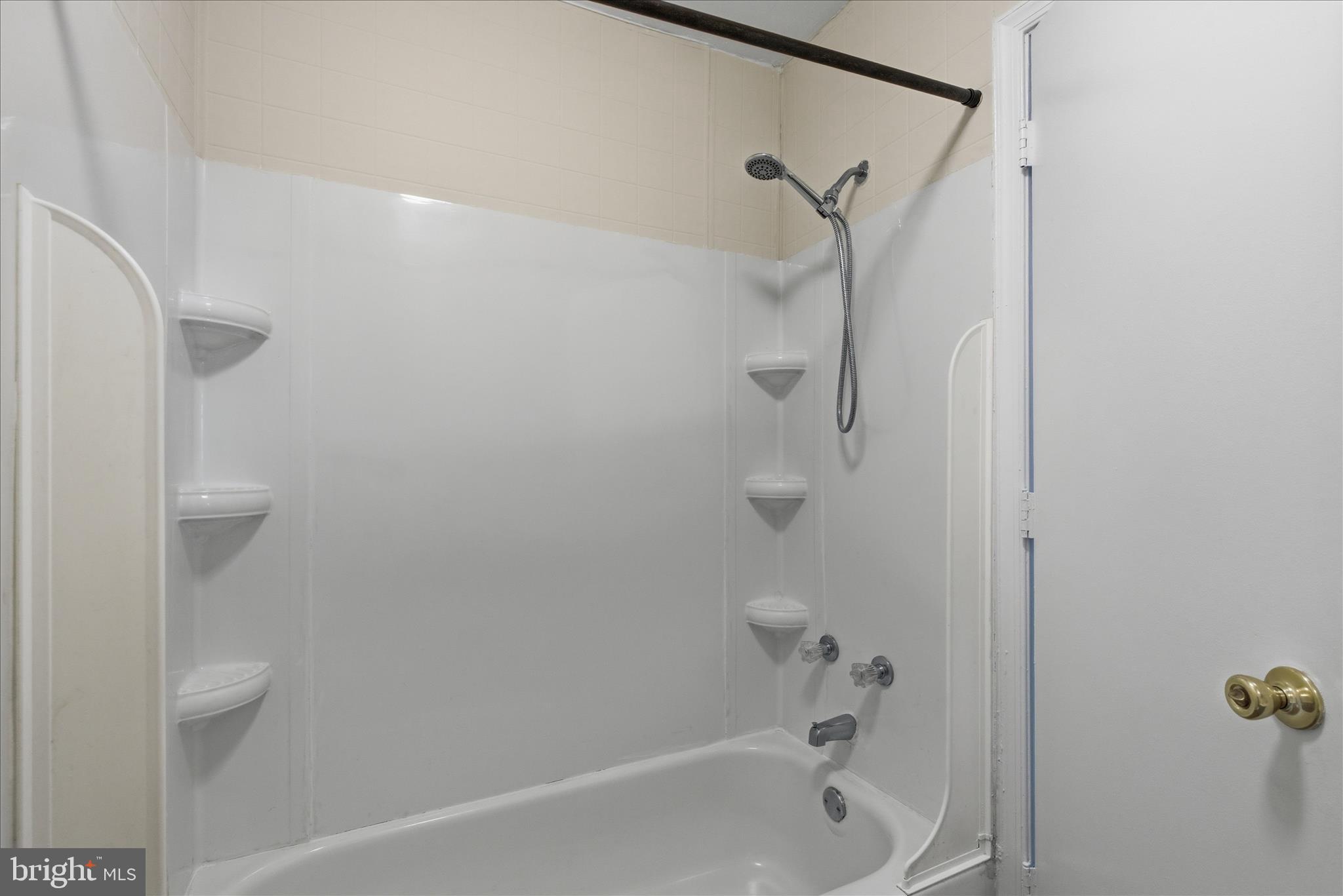 RIVERSIDE RUN IND HEAD - Residential