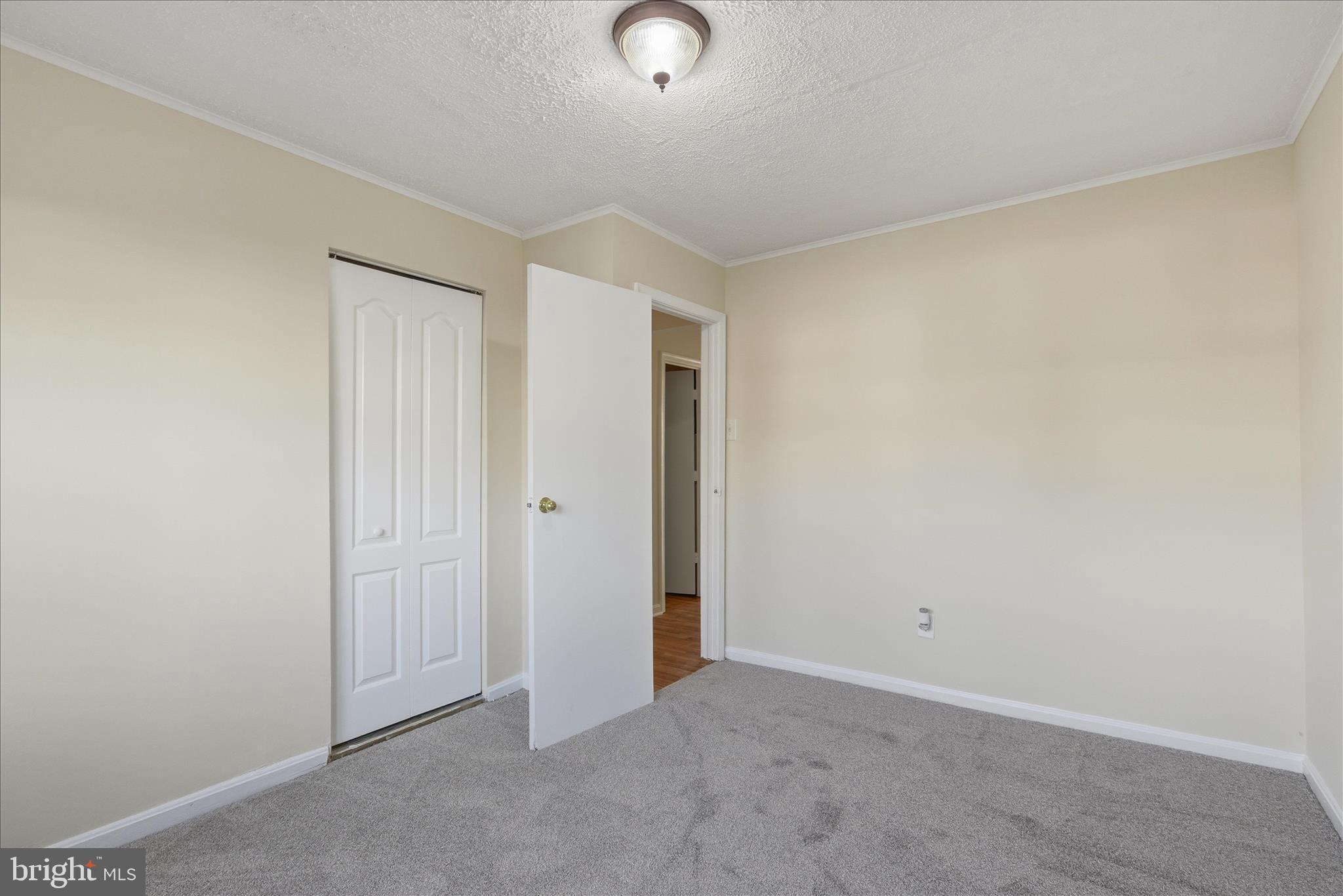 RIVERSIDE RUN IND HEAD - Residential