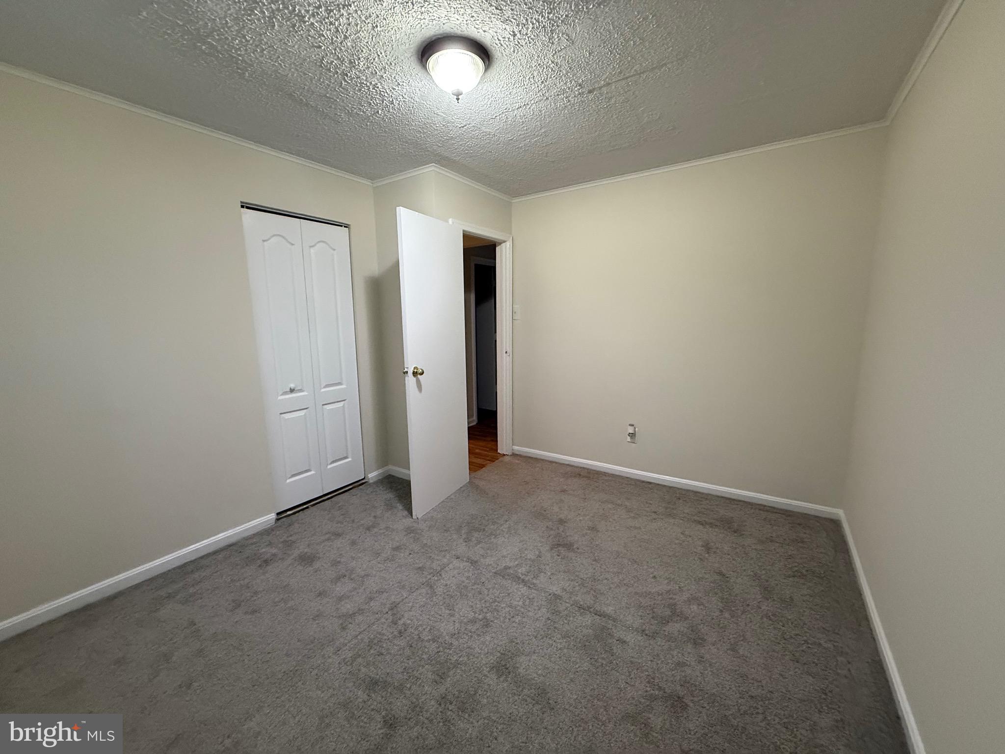 RIVERSIDE RUN IND HEAD - Residential