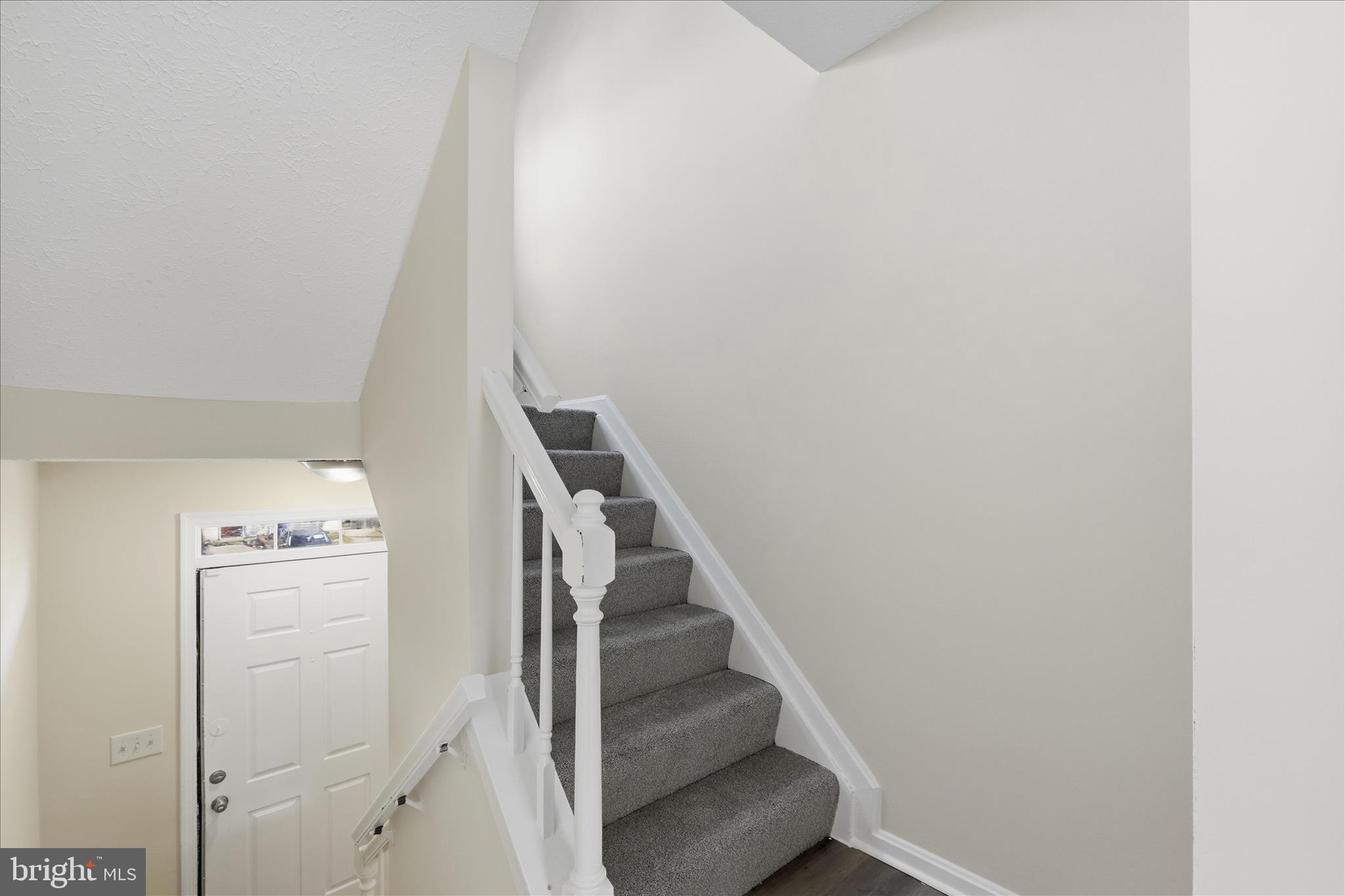 RIVERSIDE RUN IND HEAD - Residential