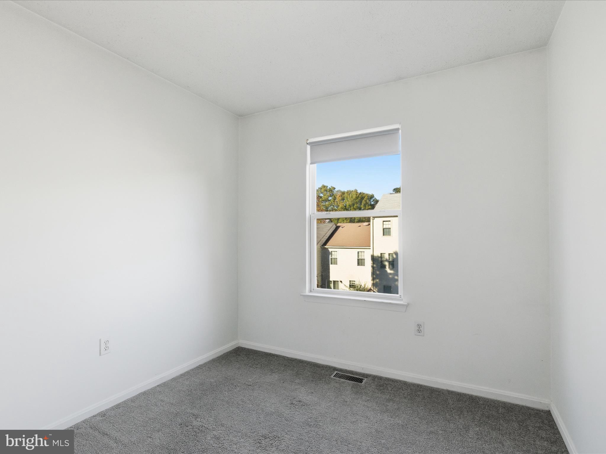 RIVERSIDE RUN IND HEAD - Residential