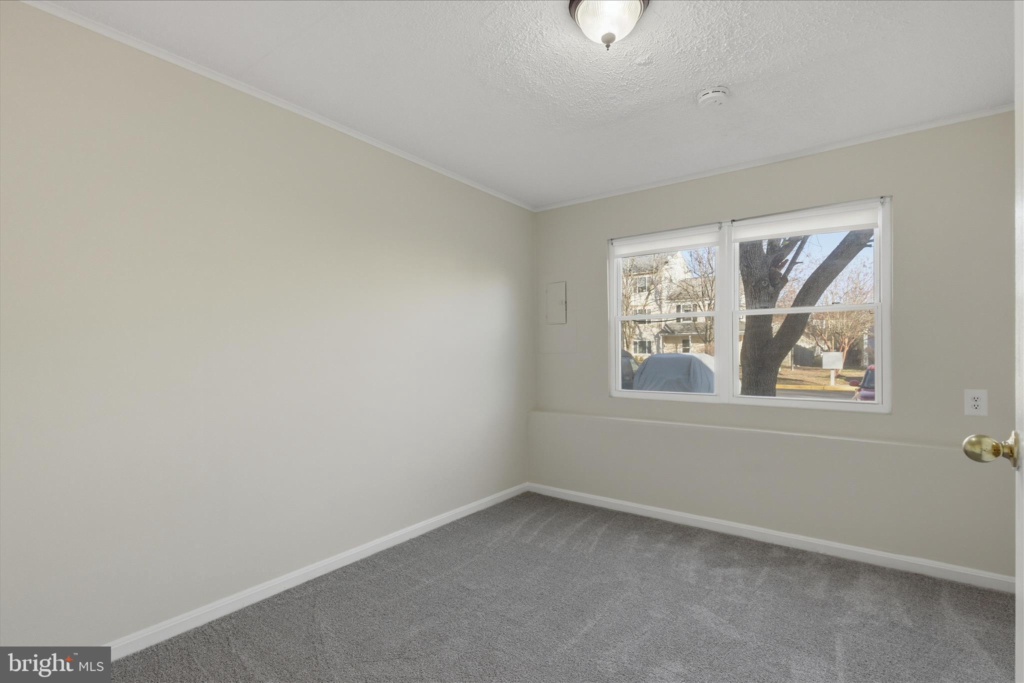 RIVERSIDE RUN IND HEAD - Residential