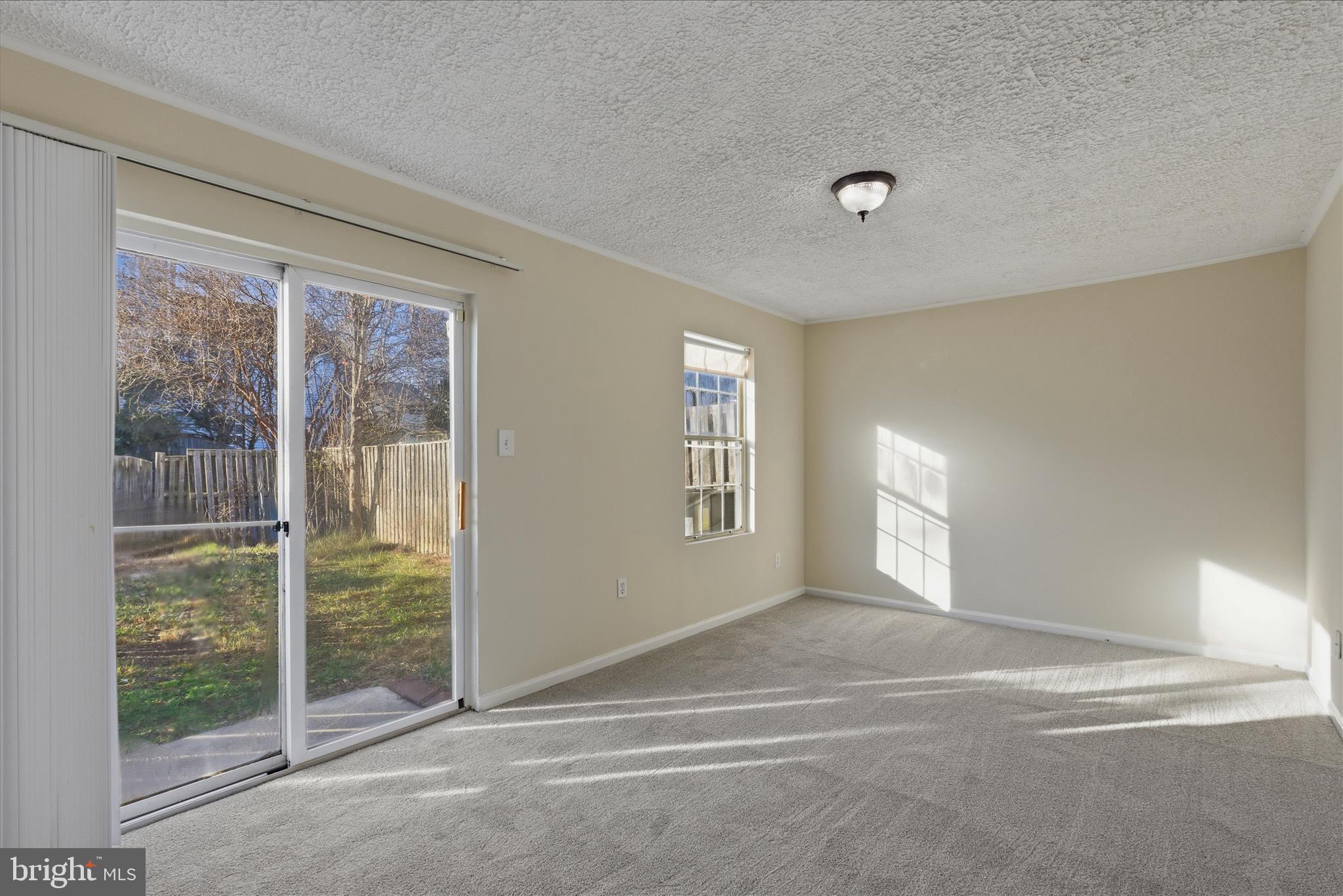 RIVERSIDE RUN IND HEAD - Residential