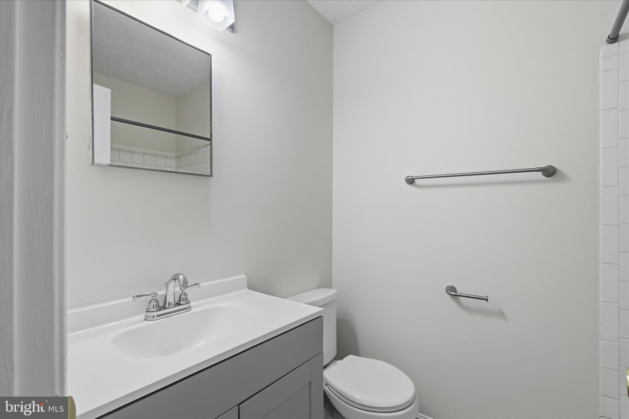 RIVERSIDE RUN IND HEAD - Residential