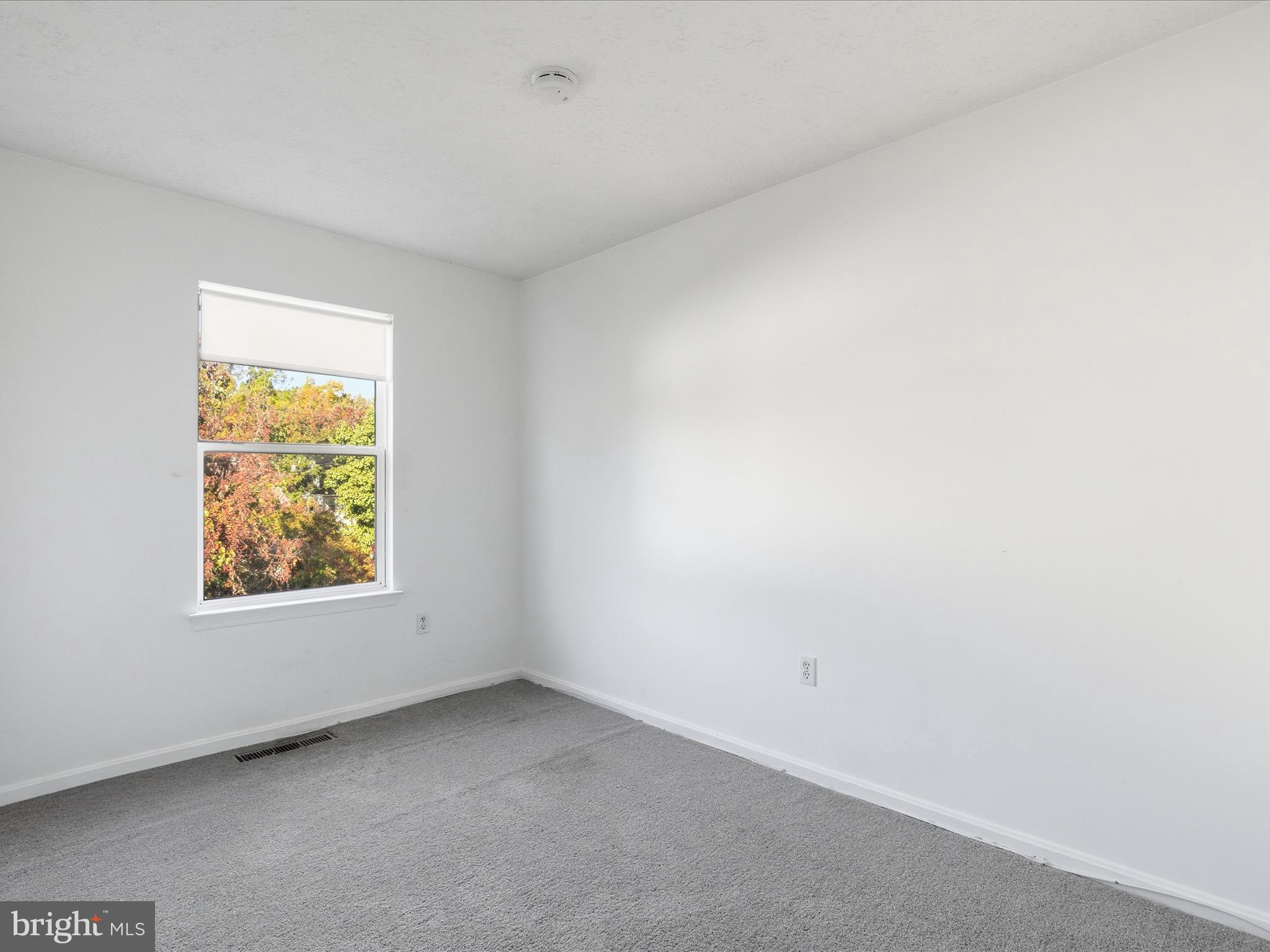 RIVERSIDE RUN IND HEAD - Residential