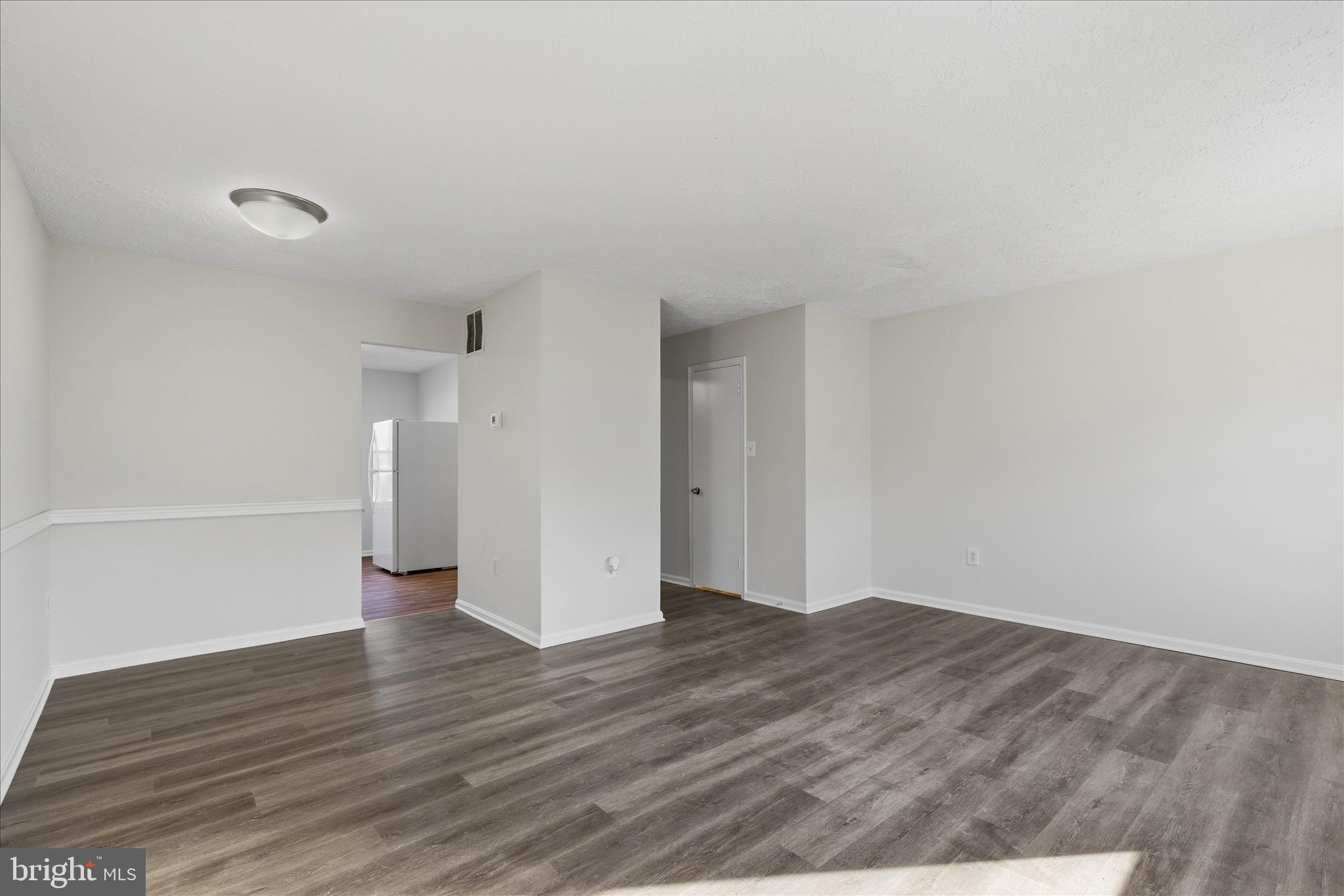 RIVERSIDE RUN IND HEAD - Residential