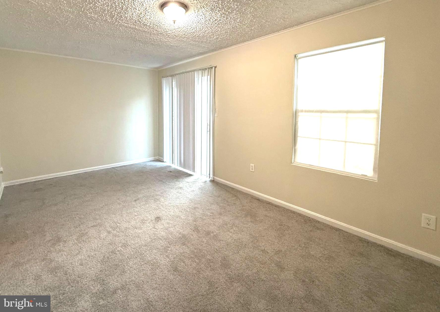 RIVERSIDE RUN IND HEAD - Residential