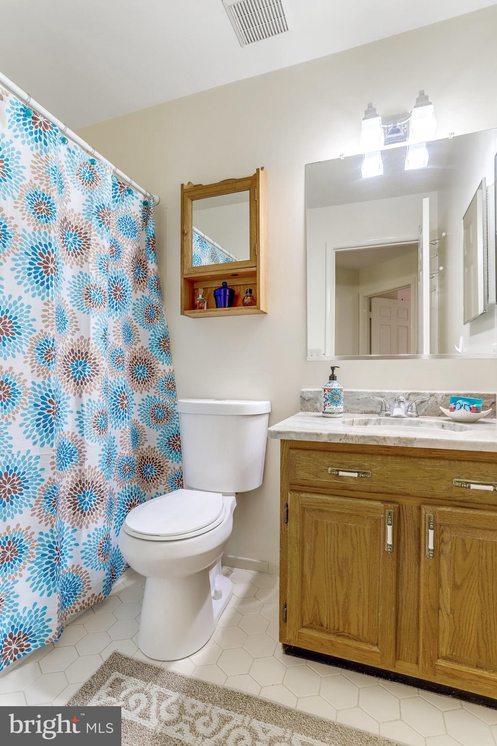 KINGSTOWNE - Residential Lease