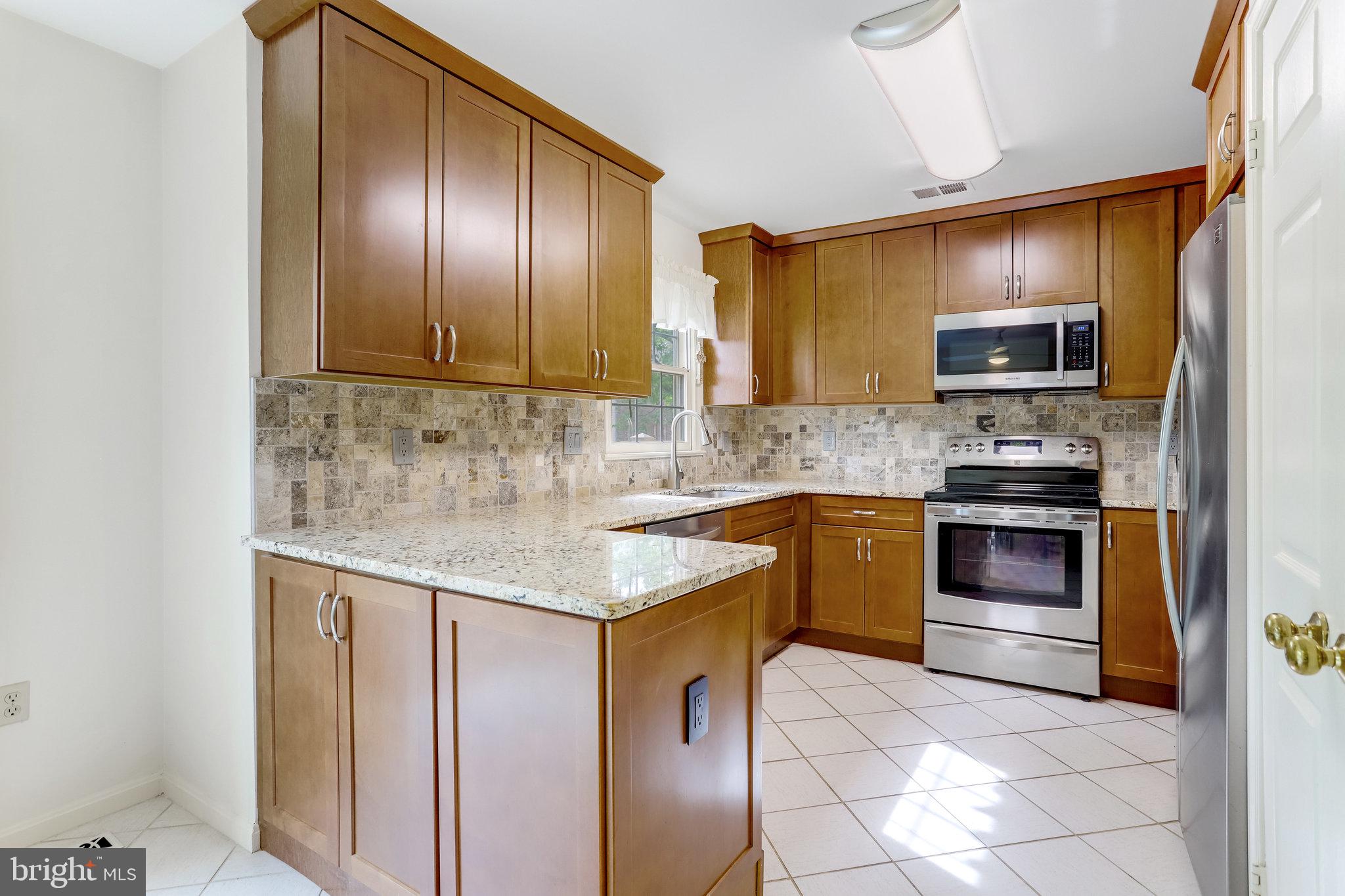 KINGSTOWNE - Residential Lease