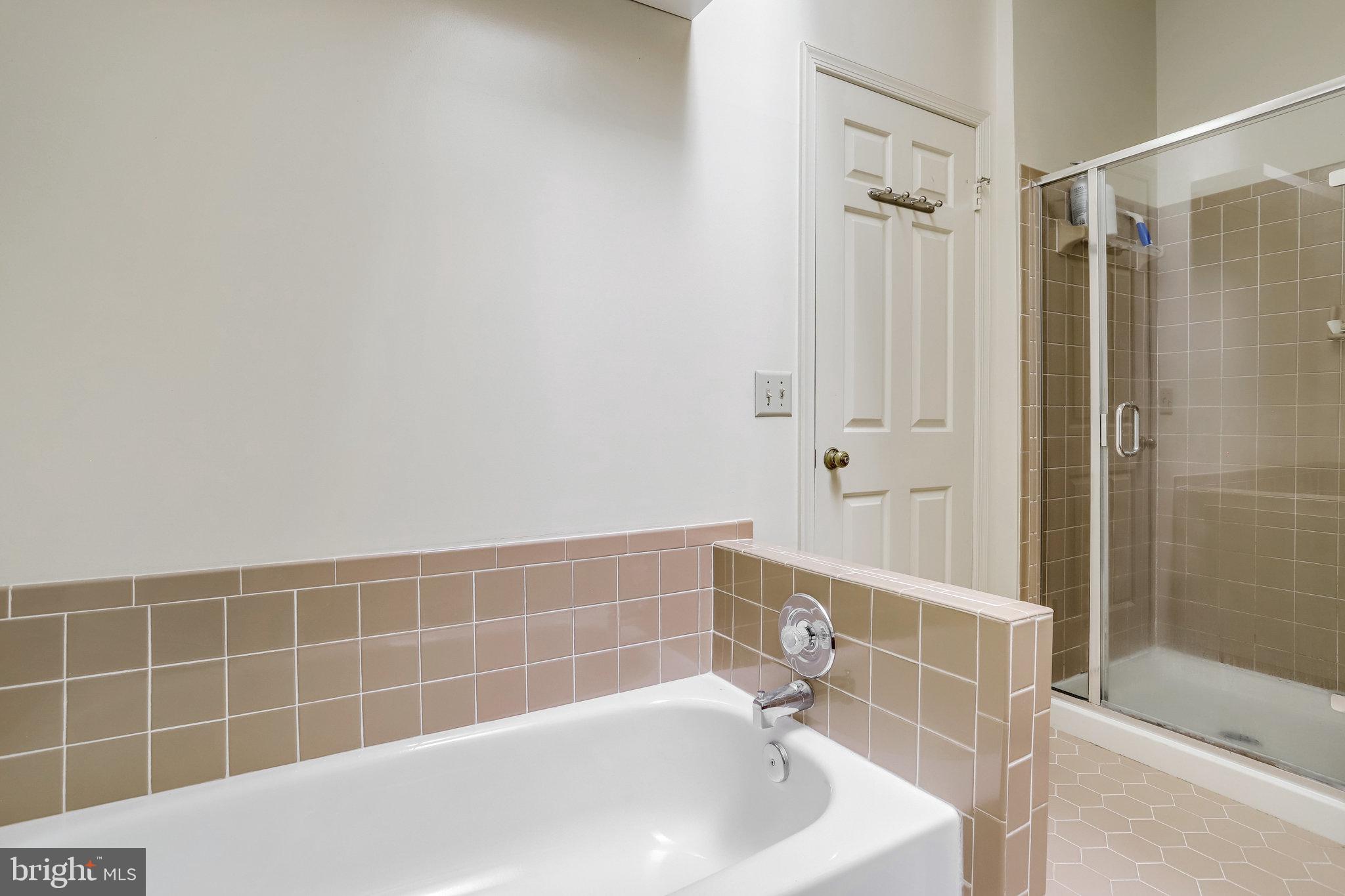 KINGSTOWNE - Residential Lease