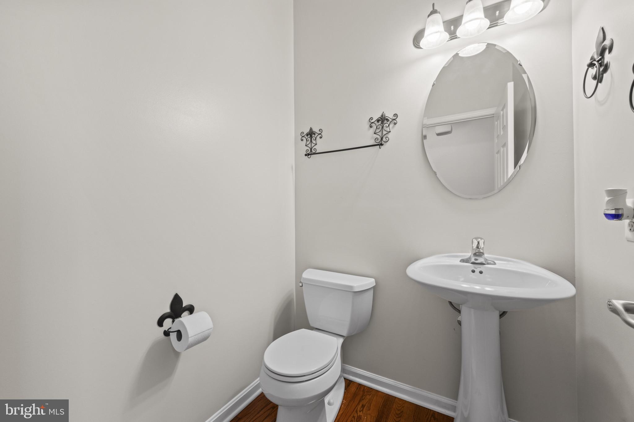 ADAMSTOWN COMMONS - Residential