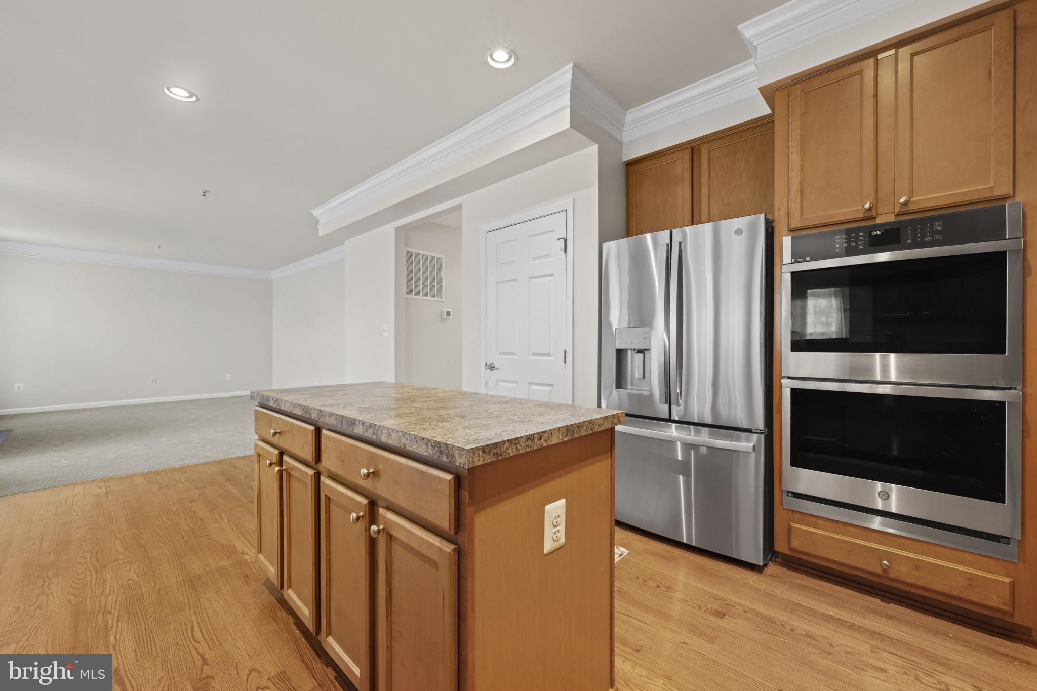 ADAMSTOWN COMMONS - Residential