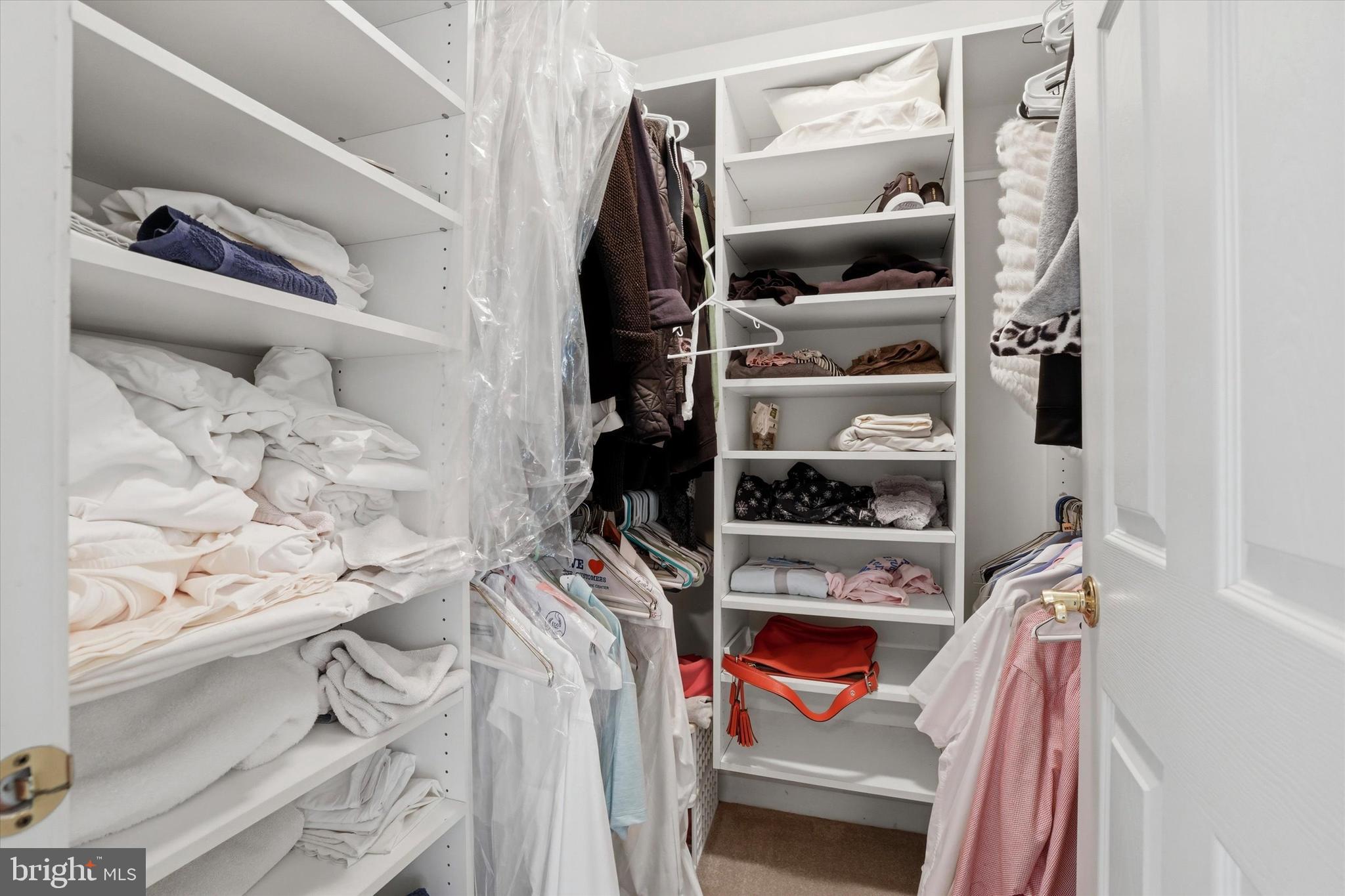 CEDAR GROVE FARM - Residential