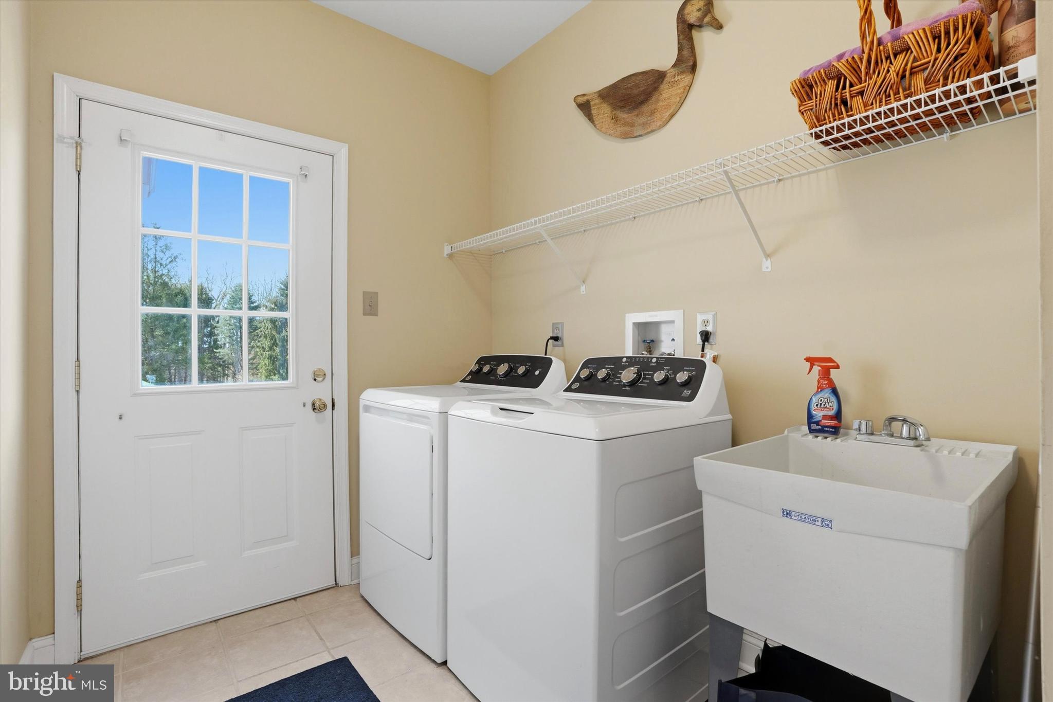 CEDAR GROVE FARM - Residential