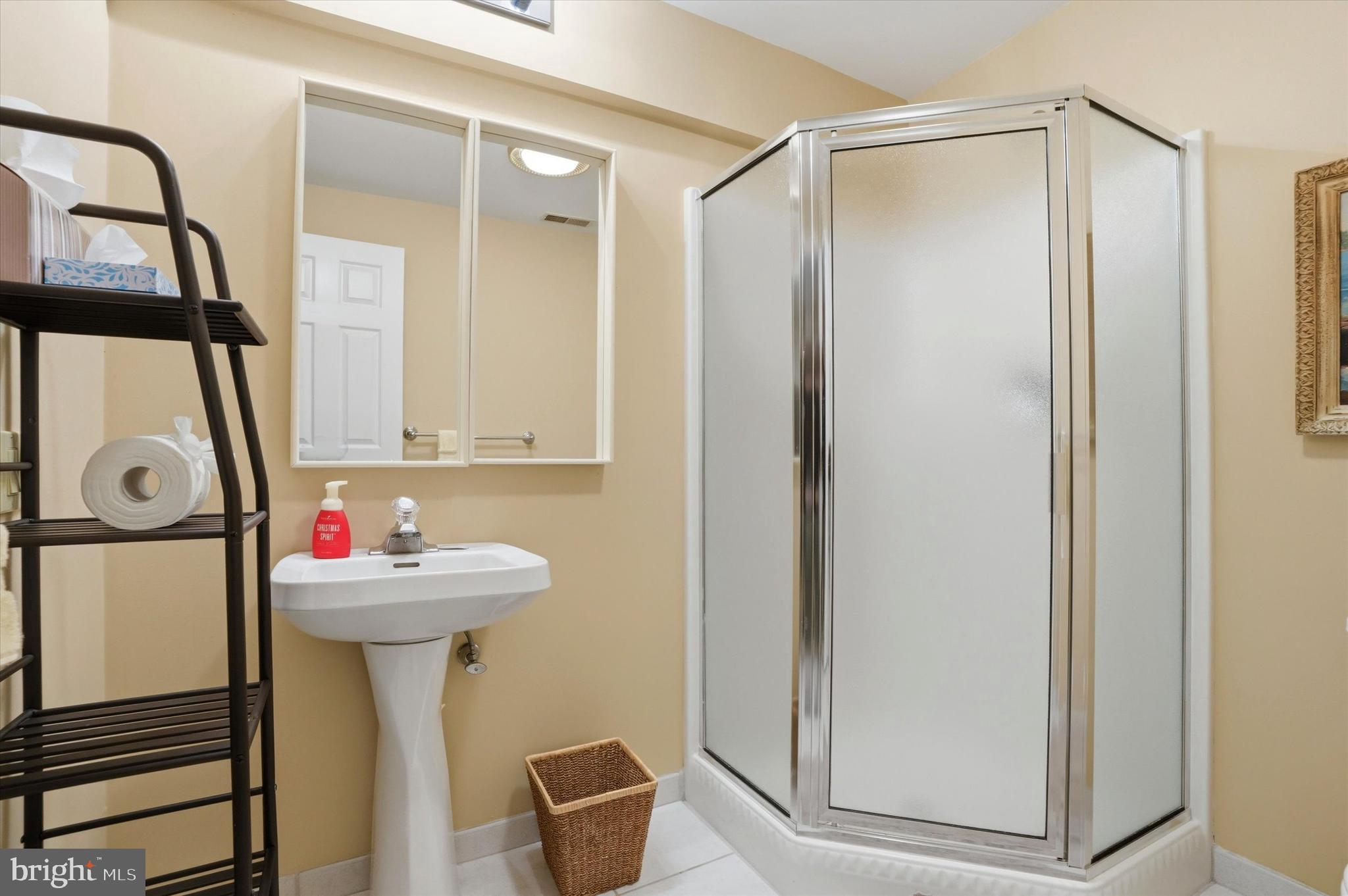 CEDAR GROVE FARM - Residential