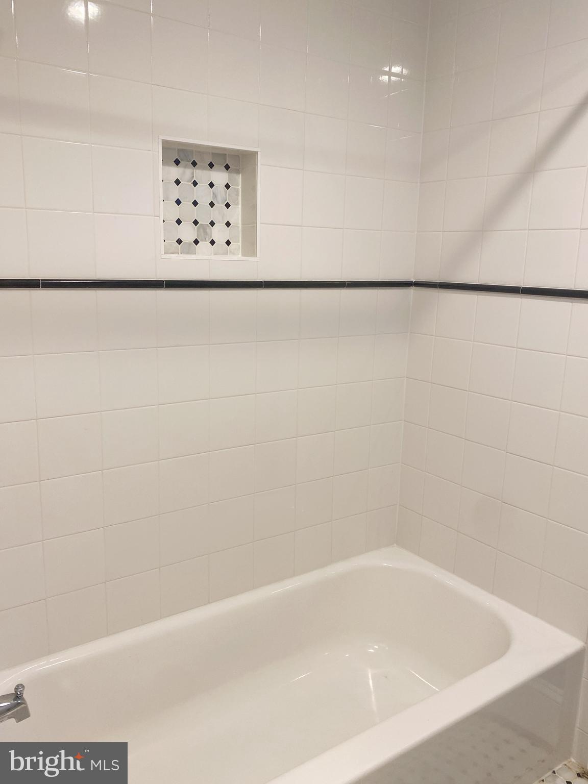 LYNHAVEN - Residential Lease