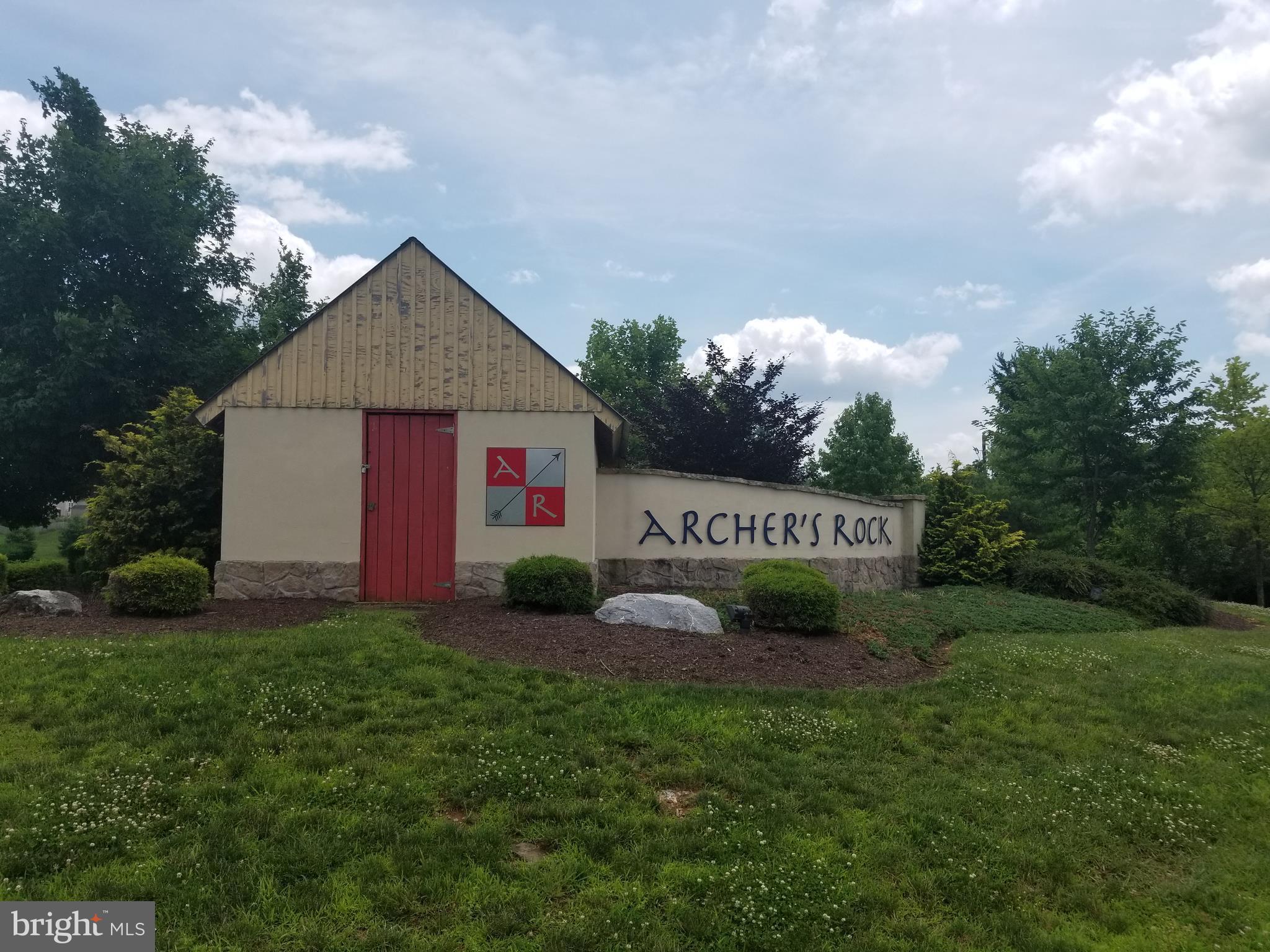 ARCHERS ROCK - Residential