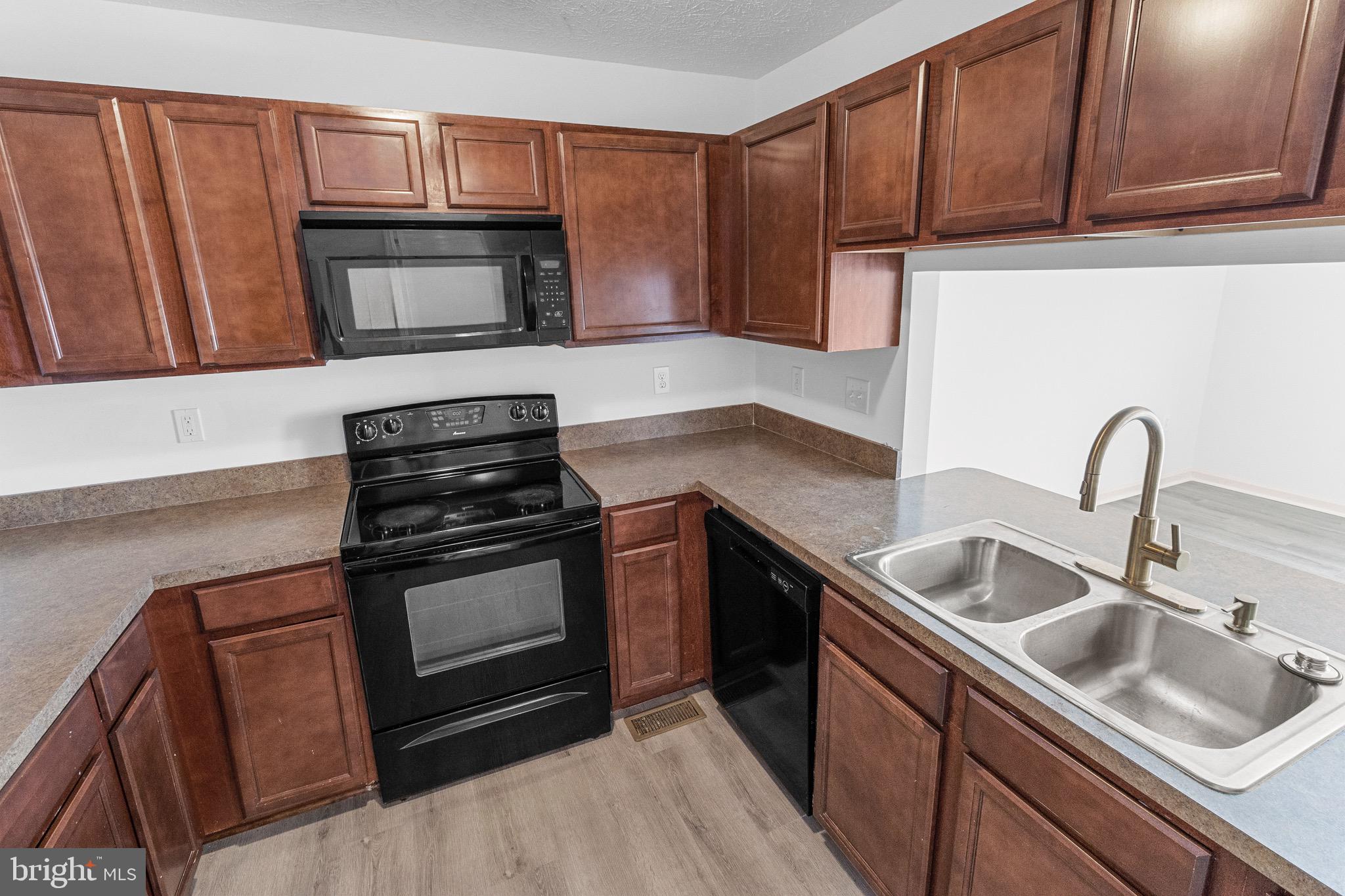 KENSINGTON TERRACE - Residential