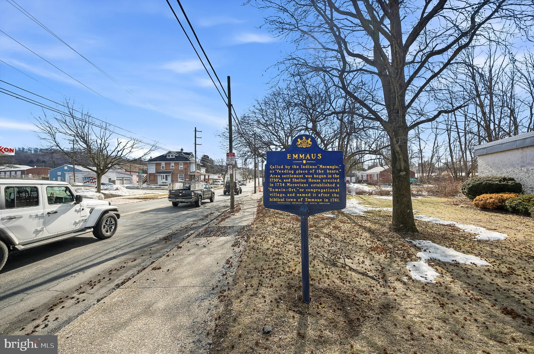 EMMAUS - Commercial Sale