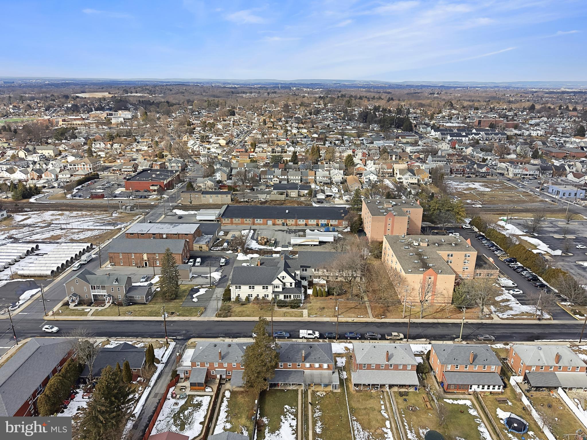 EMMAUS - Commercial Sale