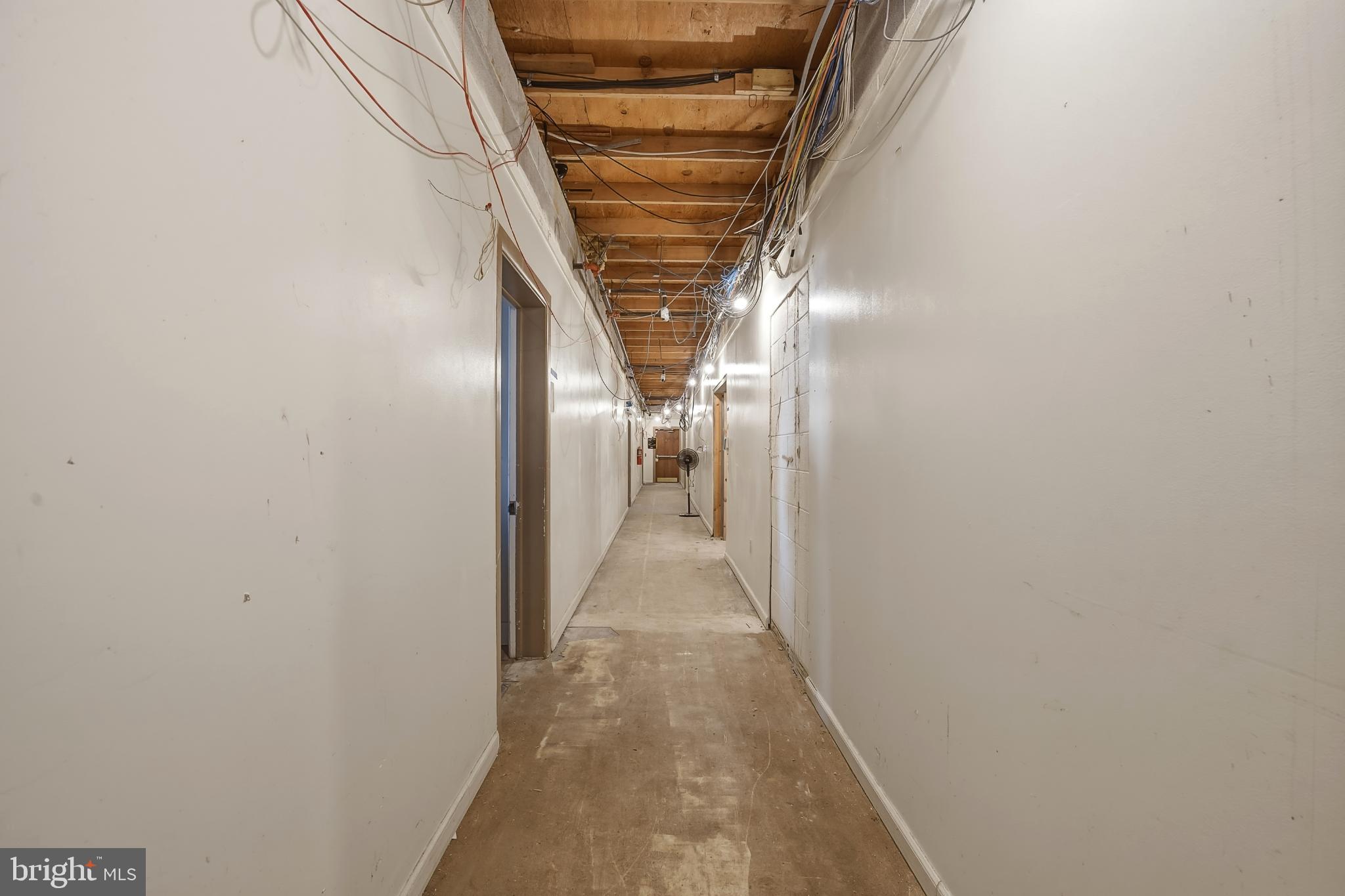 EMMAUS - Commercial Sale