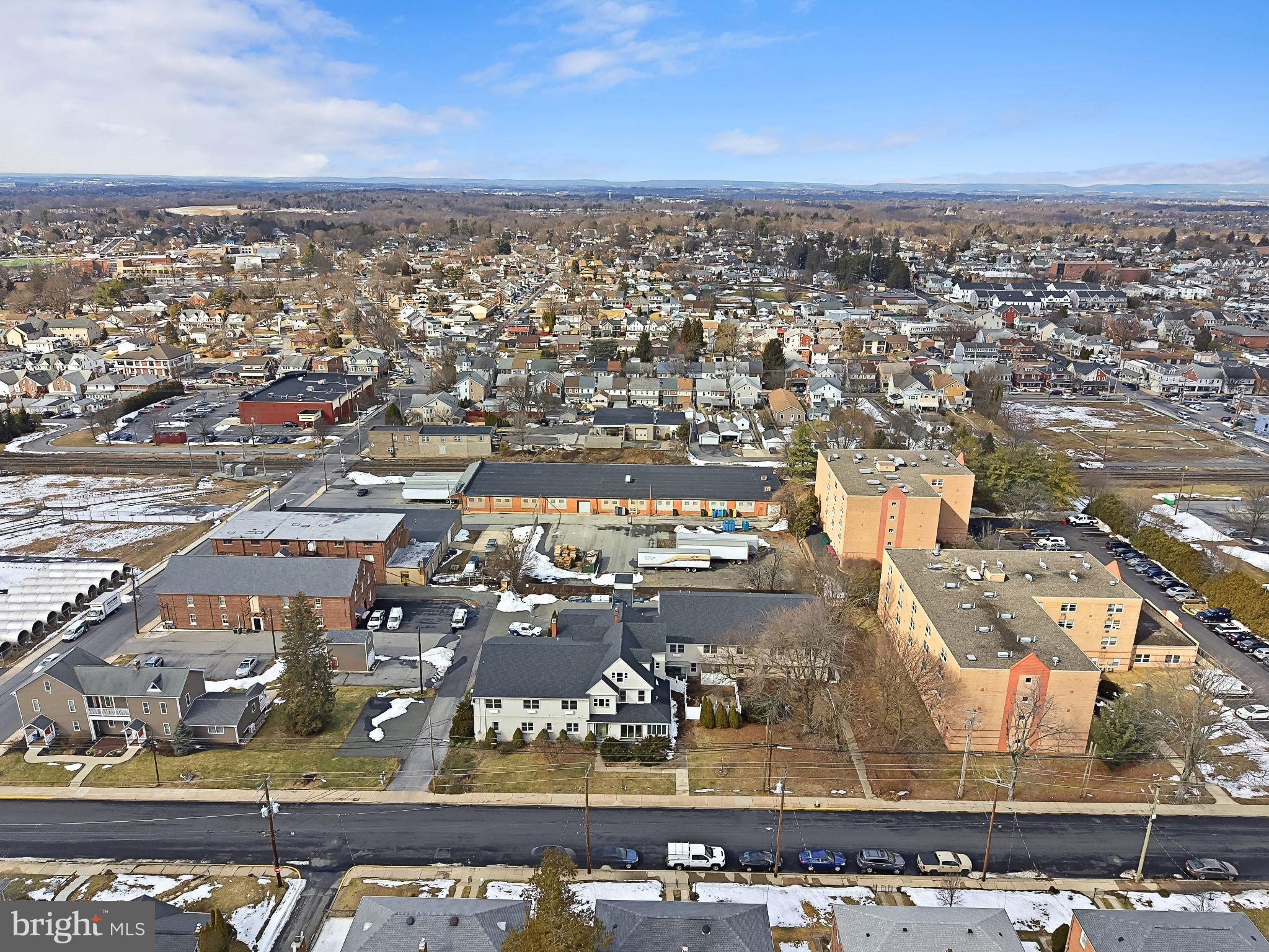 EMMAUS - Commercial Sale