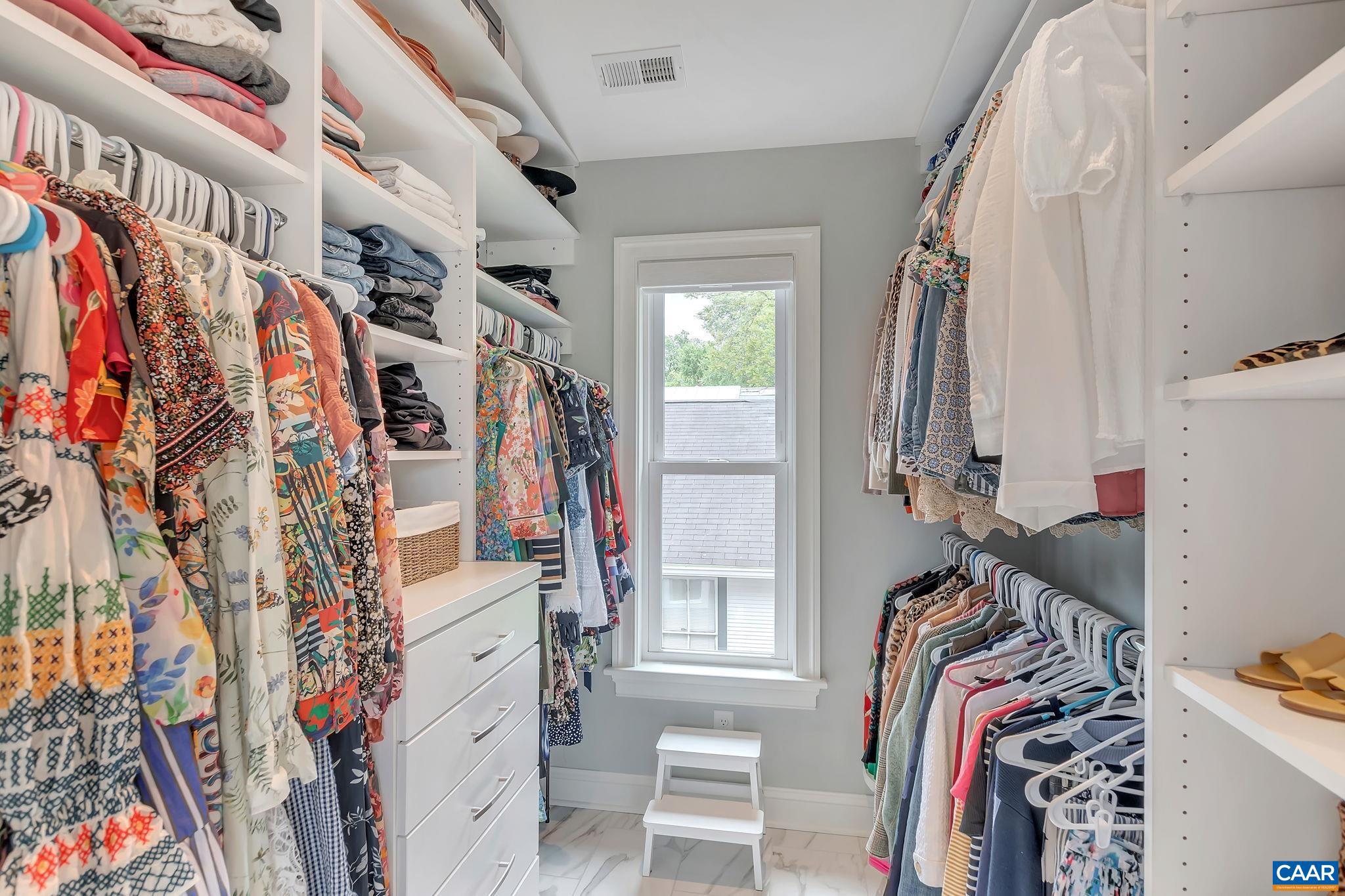 BELMONT - Residential