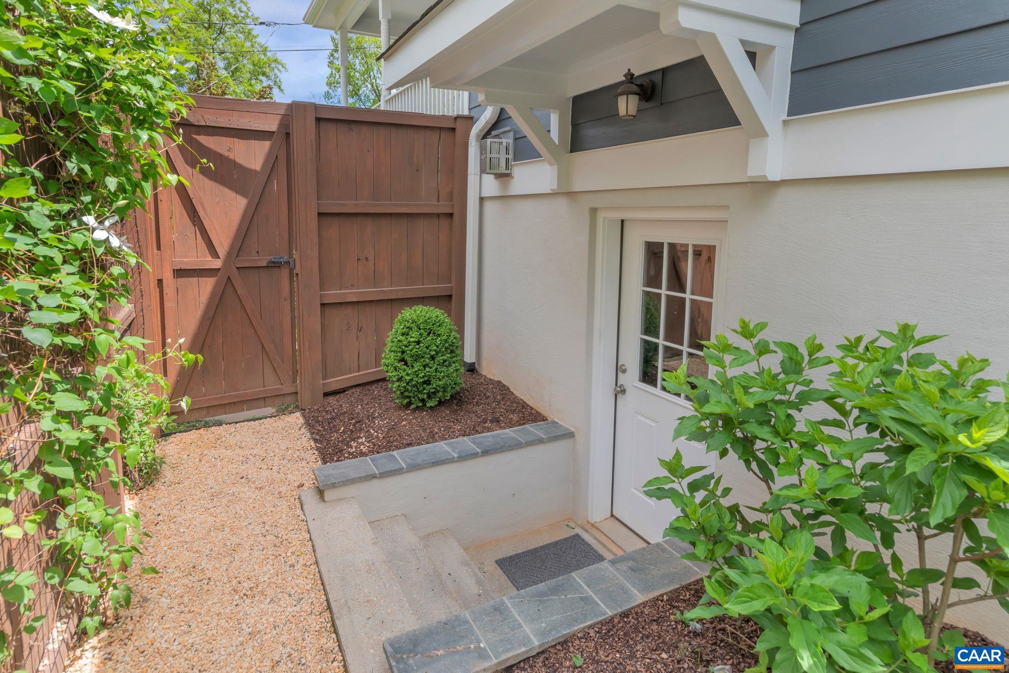 BELMONT - Residential