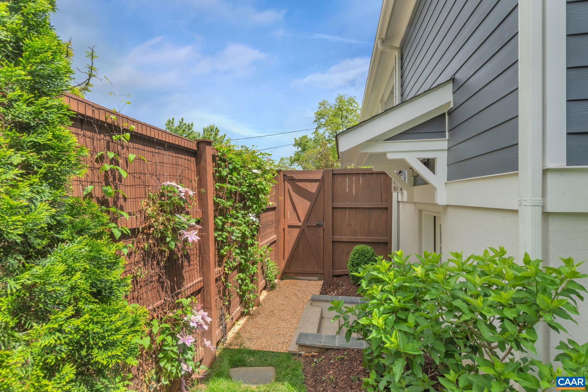 BELMONT - Residential