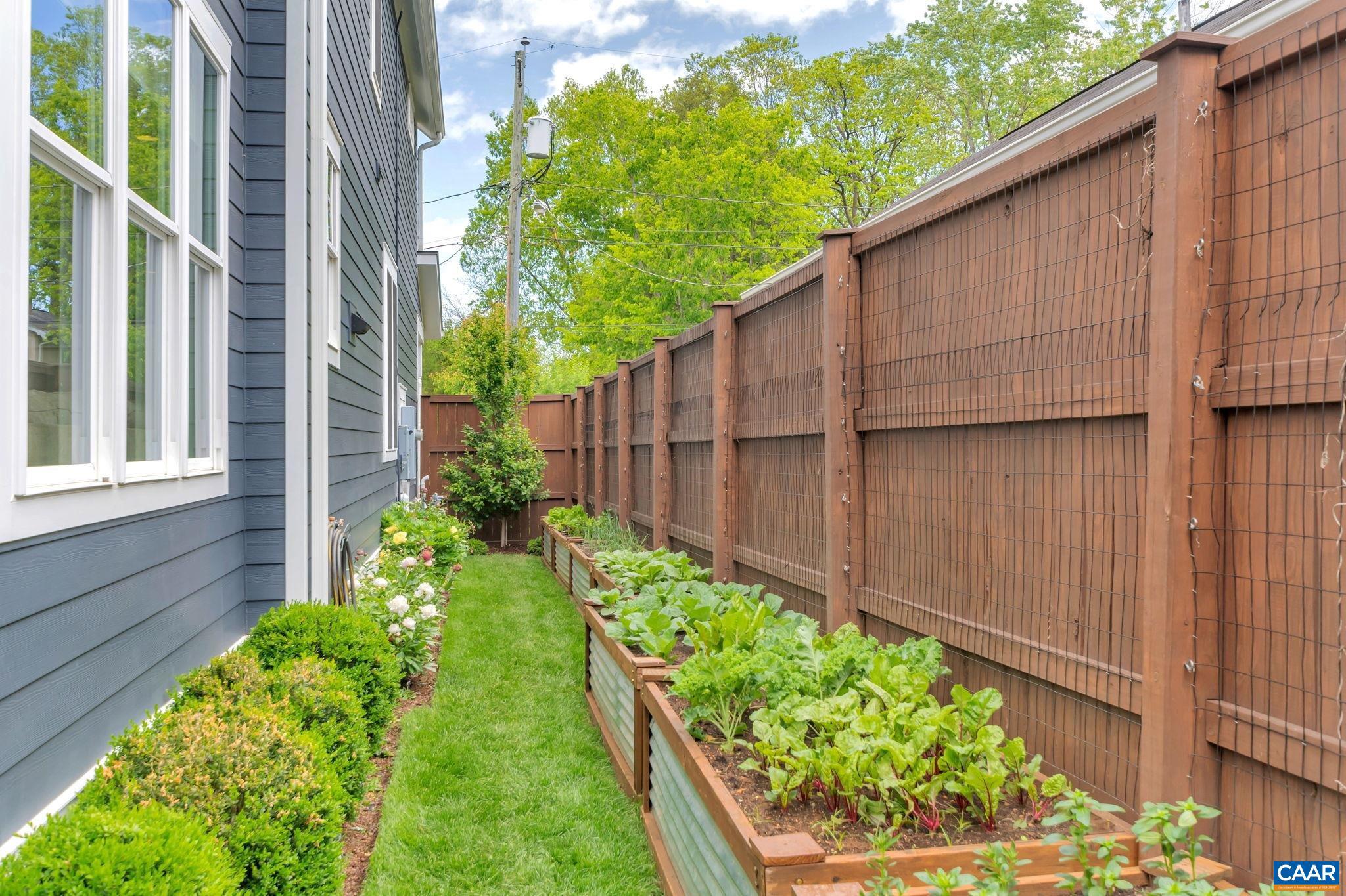 BELMONT - Residential