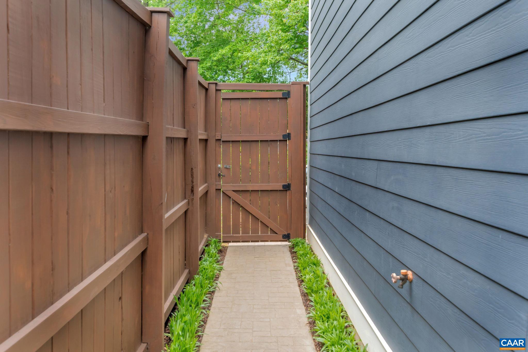 BELMONT - Residential