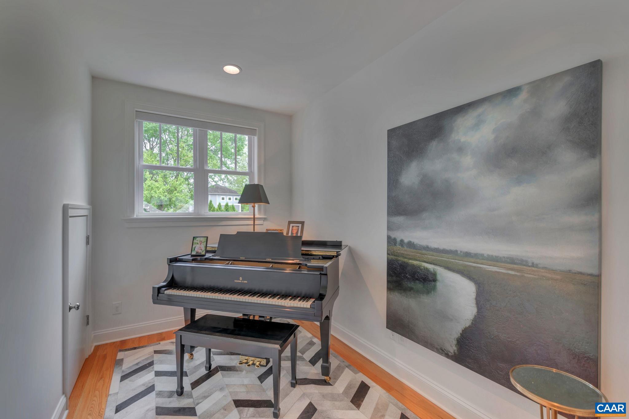 BELMONT - Residential